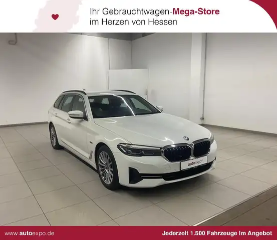 BMW 530 530e xDrive Touring Aut. Leder AHK