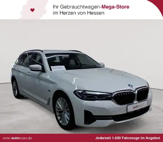 BMW 530 530e xDrive Touring Aut. Leder AHK