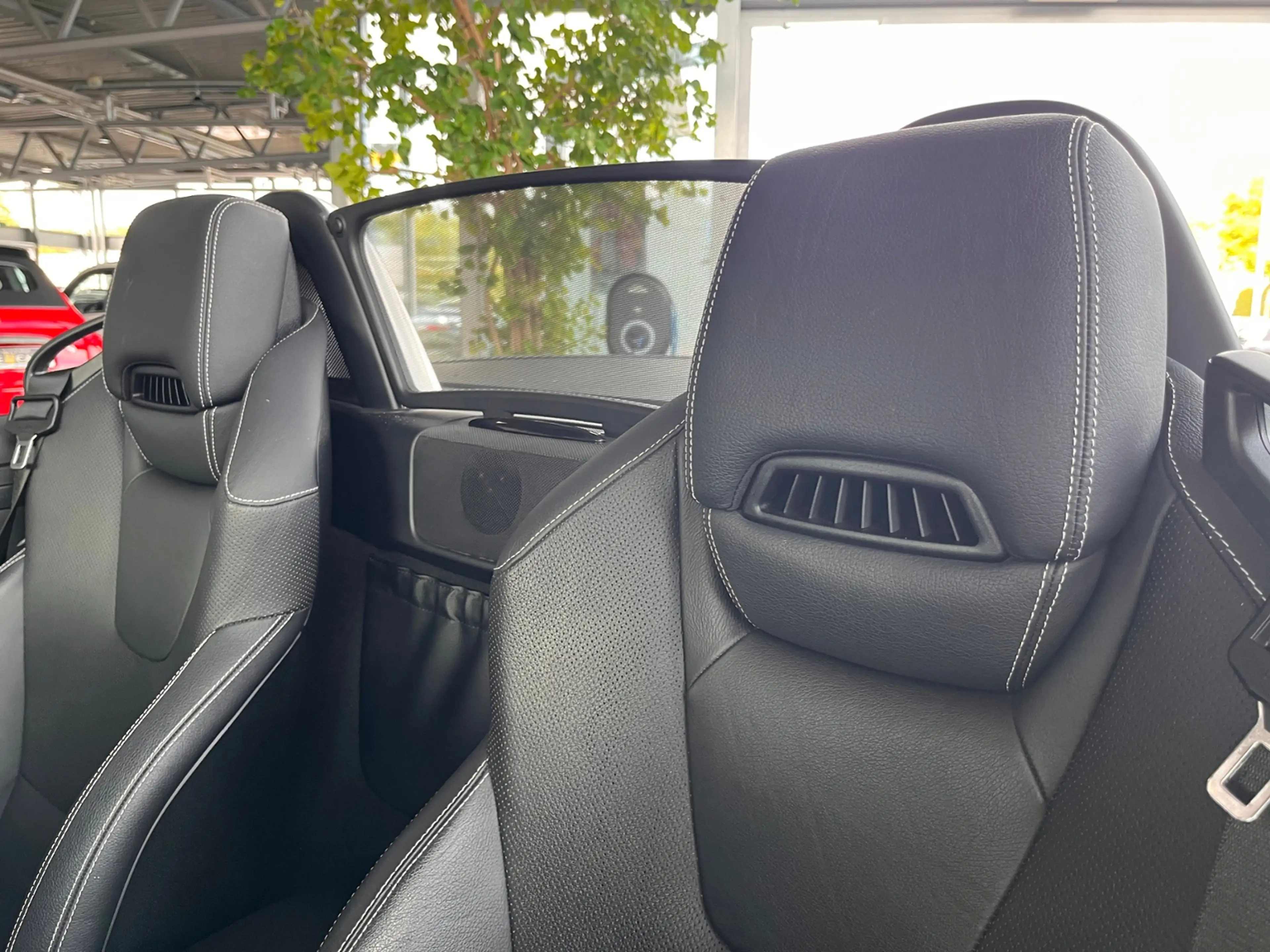 Mercedes-Benz SLC 300 Roadster PANO NAVI ALU — photo 11