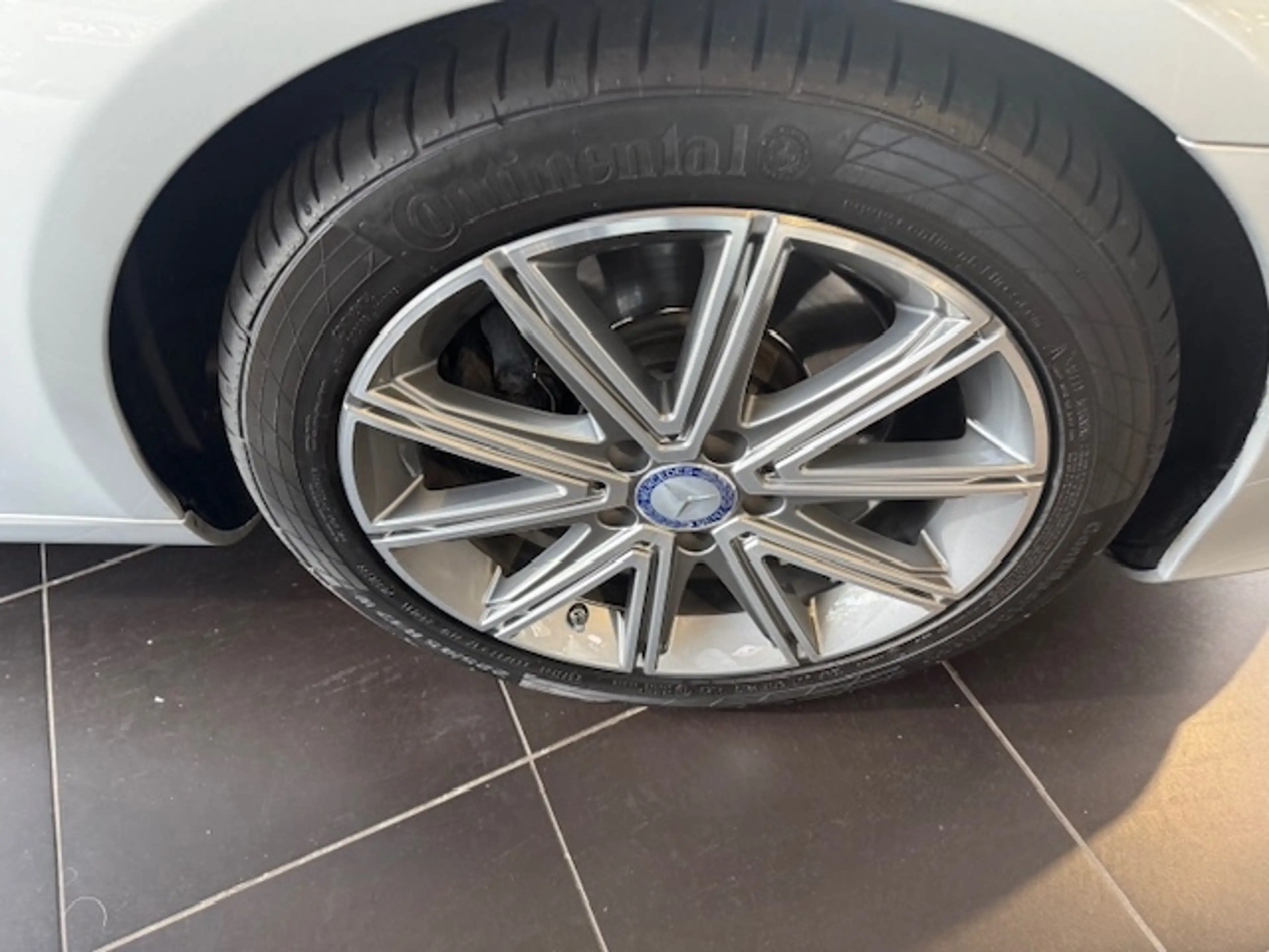 Mercedes-Benz SLC 300 Roadster PANO NAVI ALU — photo 9