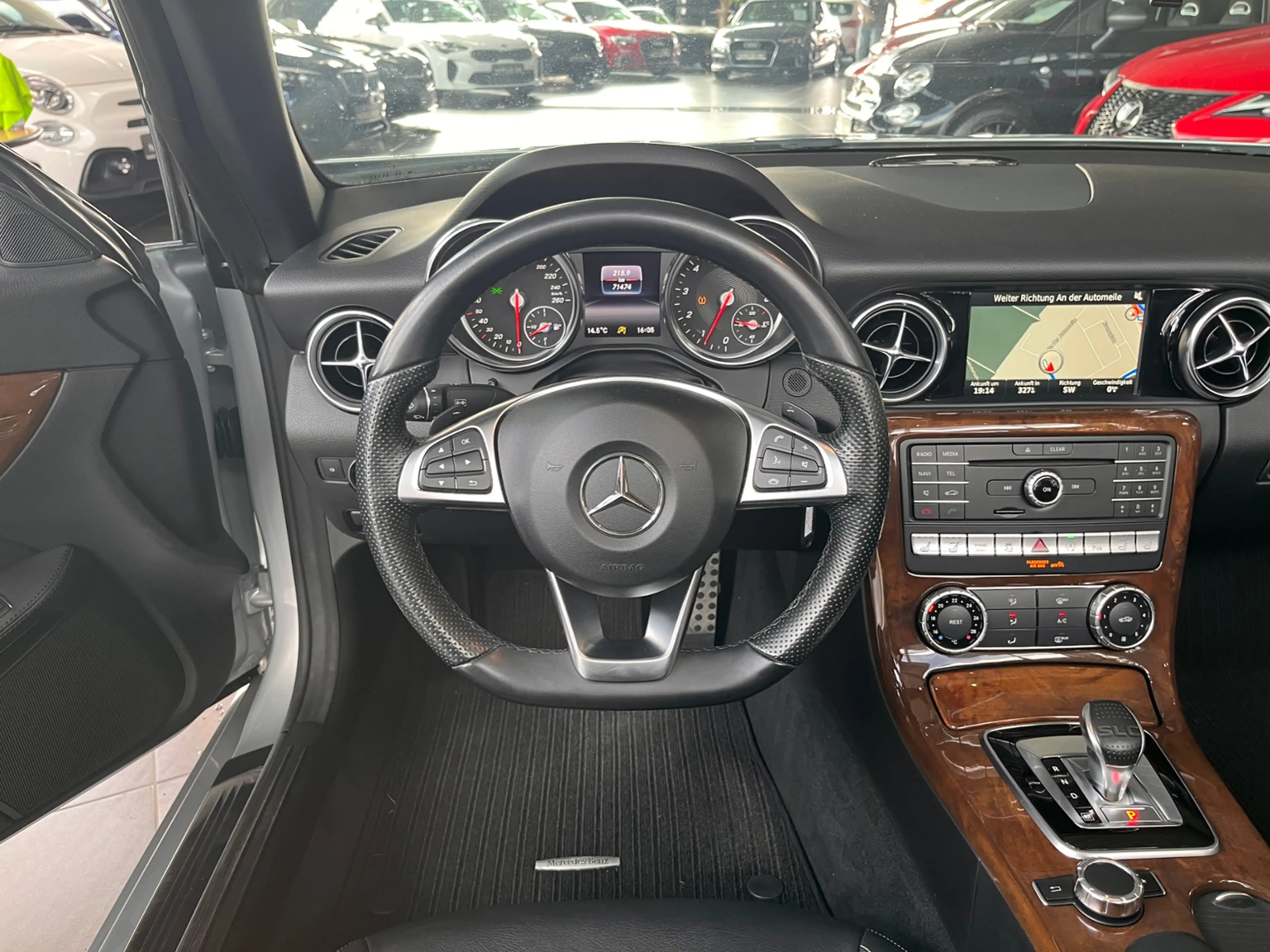 Mercedes-Benz SLC 300 Roadster PANO NAVI ALU — photo 13