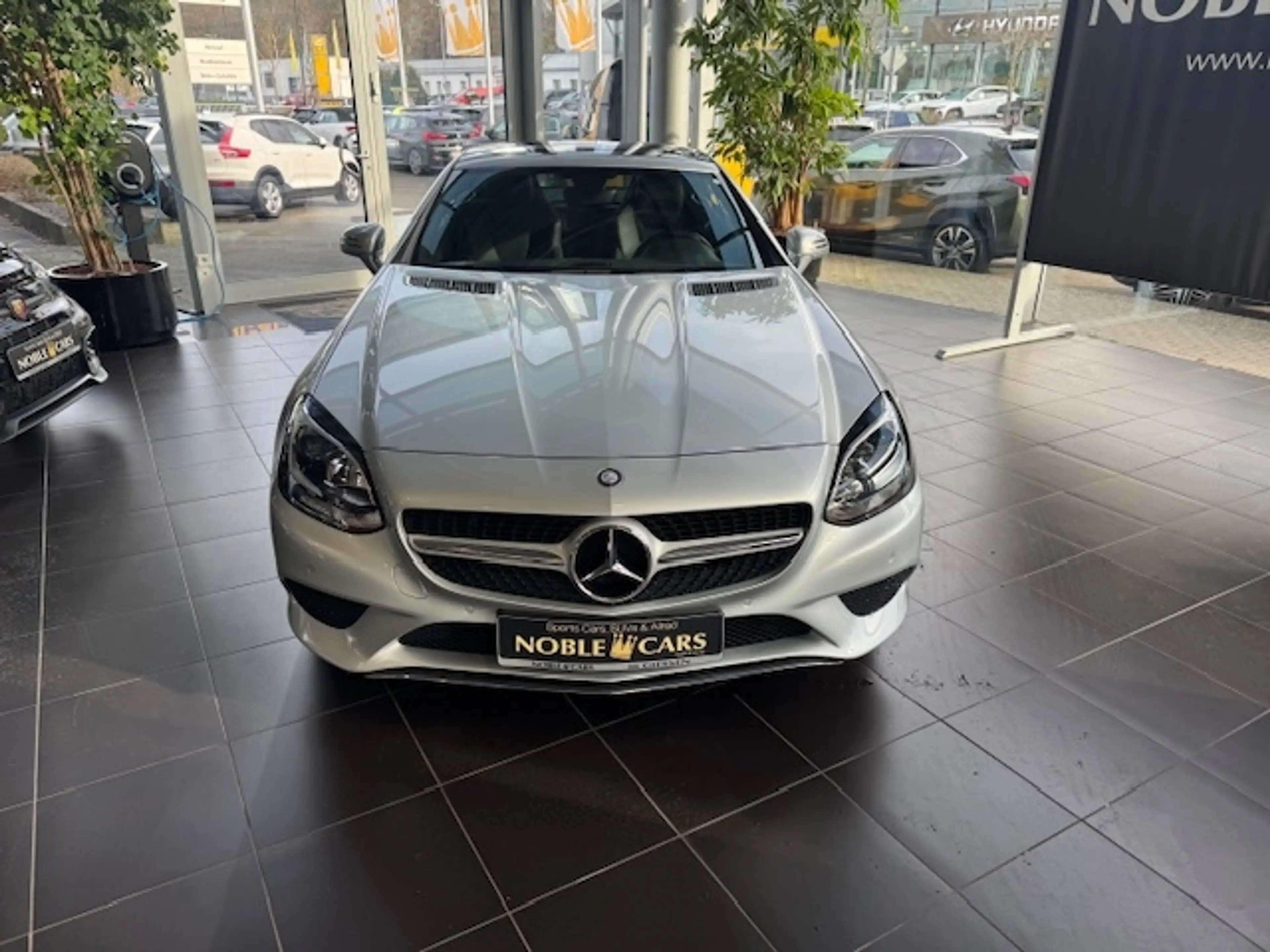 Mercedes-Benz SLC 300 Roadster PANO NAVI ALU — photo 2
