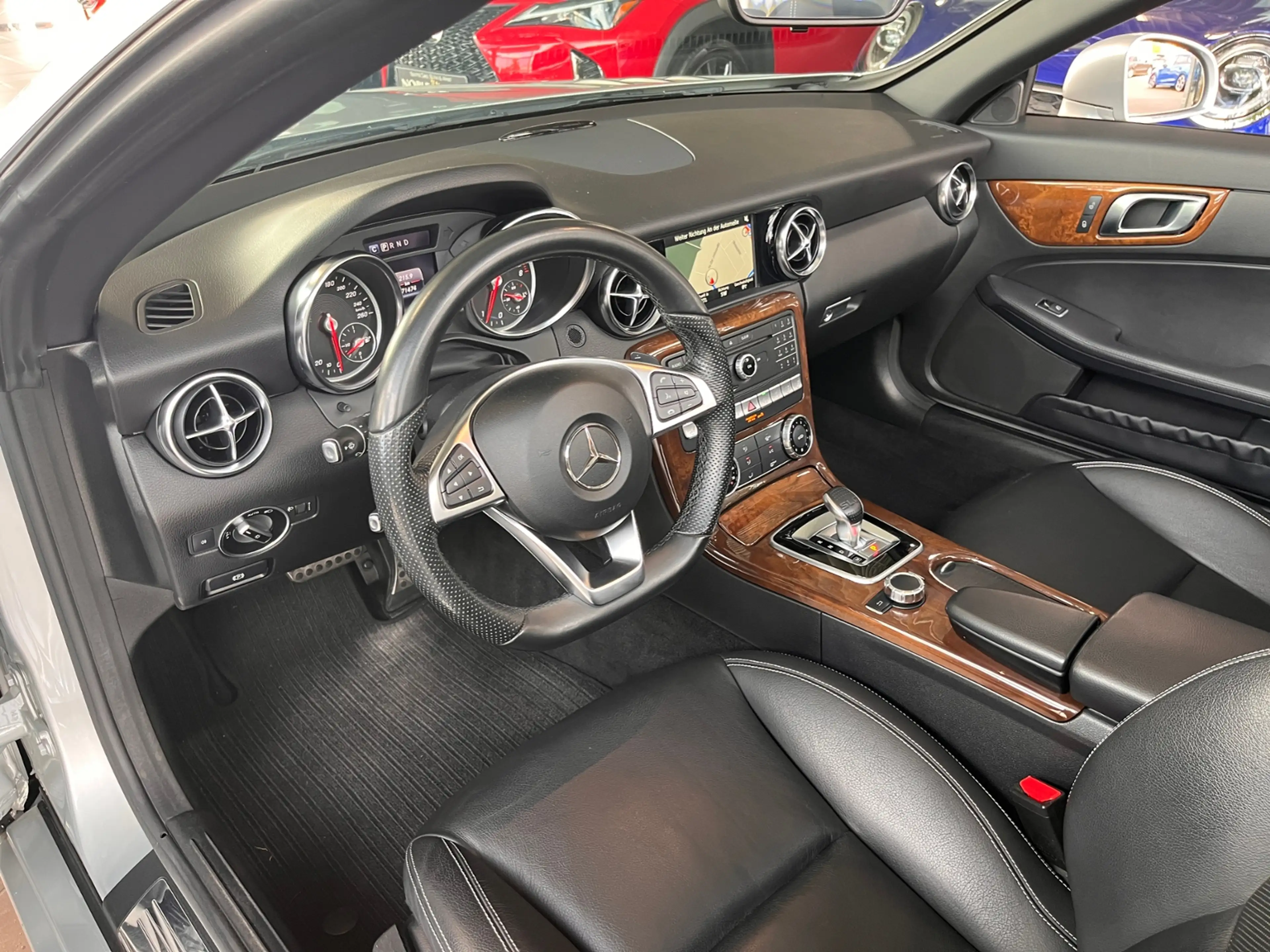 Mercedes-Benz SLC 300 Roadster PANO NAVI ALU — photo 9
