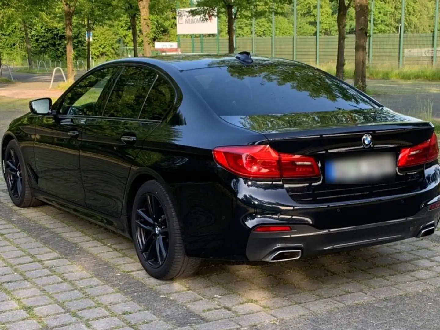 BMW 530 5er Diesel 530d xDrive Aut. Sport Line Noir - 1