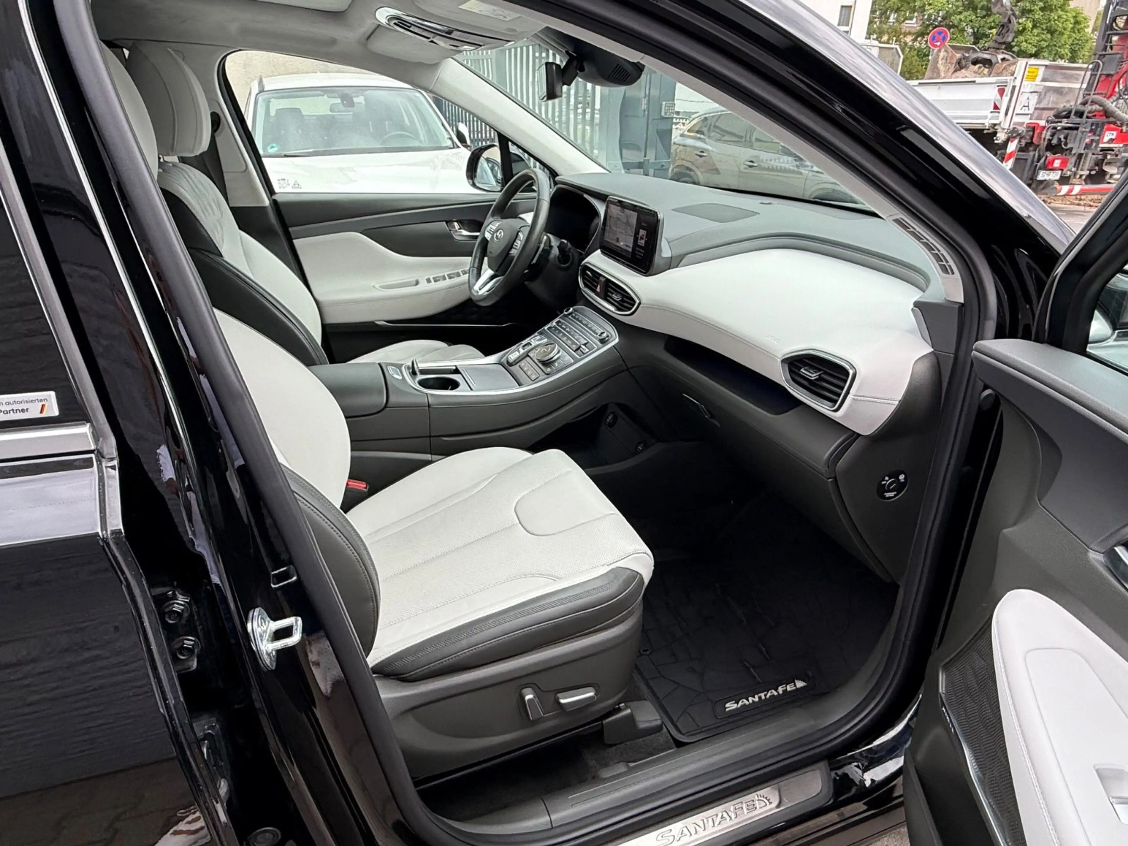 Hyundai SANTA FE 2,2 CRDi Signature 4WD 7-Sitzer Voll — photo 9