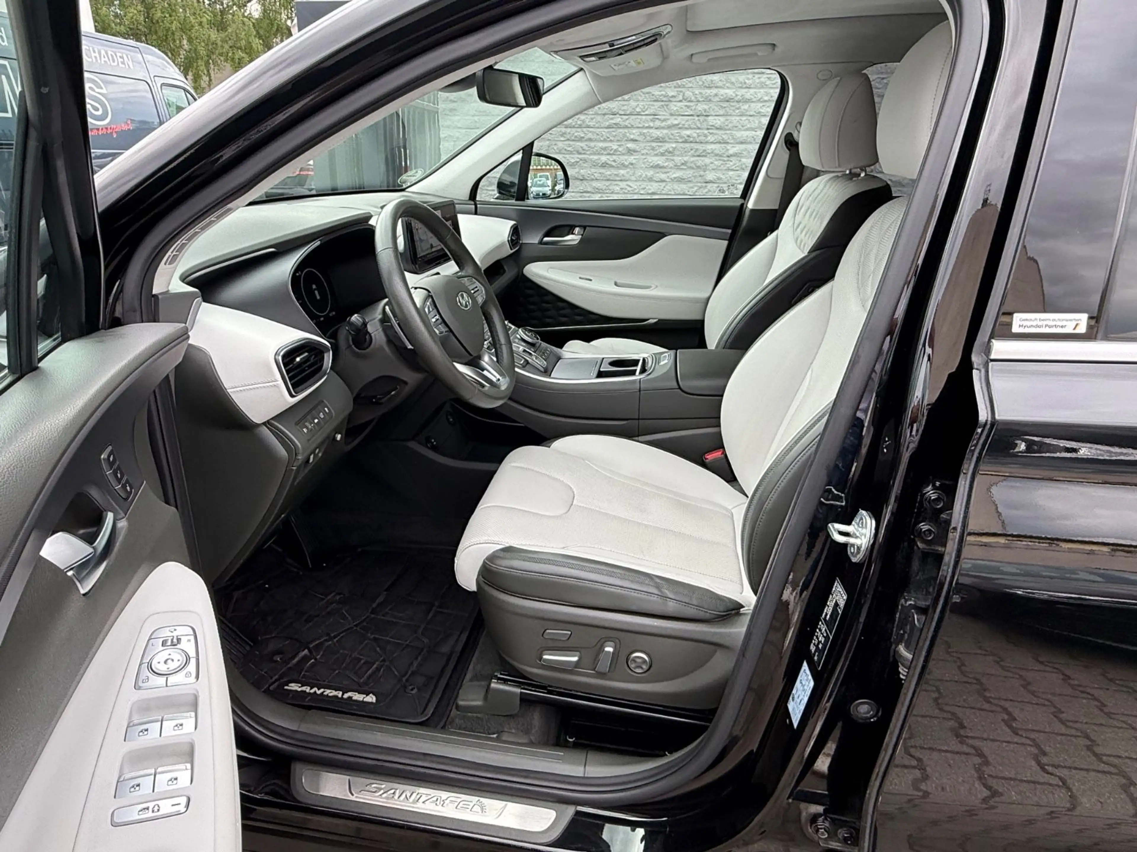 Hyundai SANTA FE 2,2 CRDi Signature 4WD 7-Sitzer Voll — photo 14