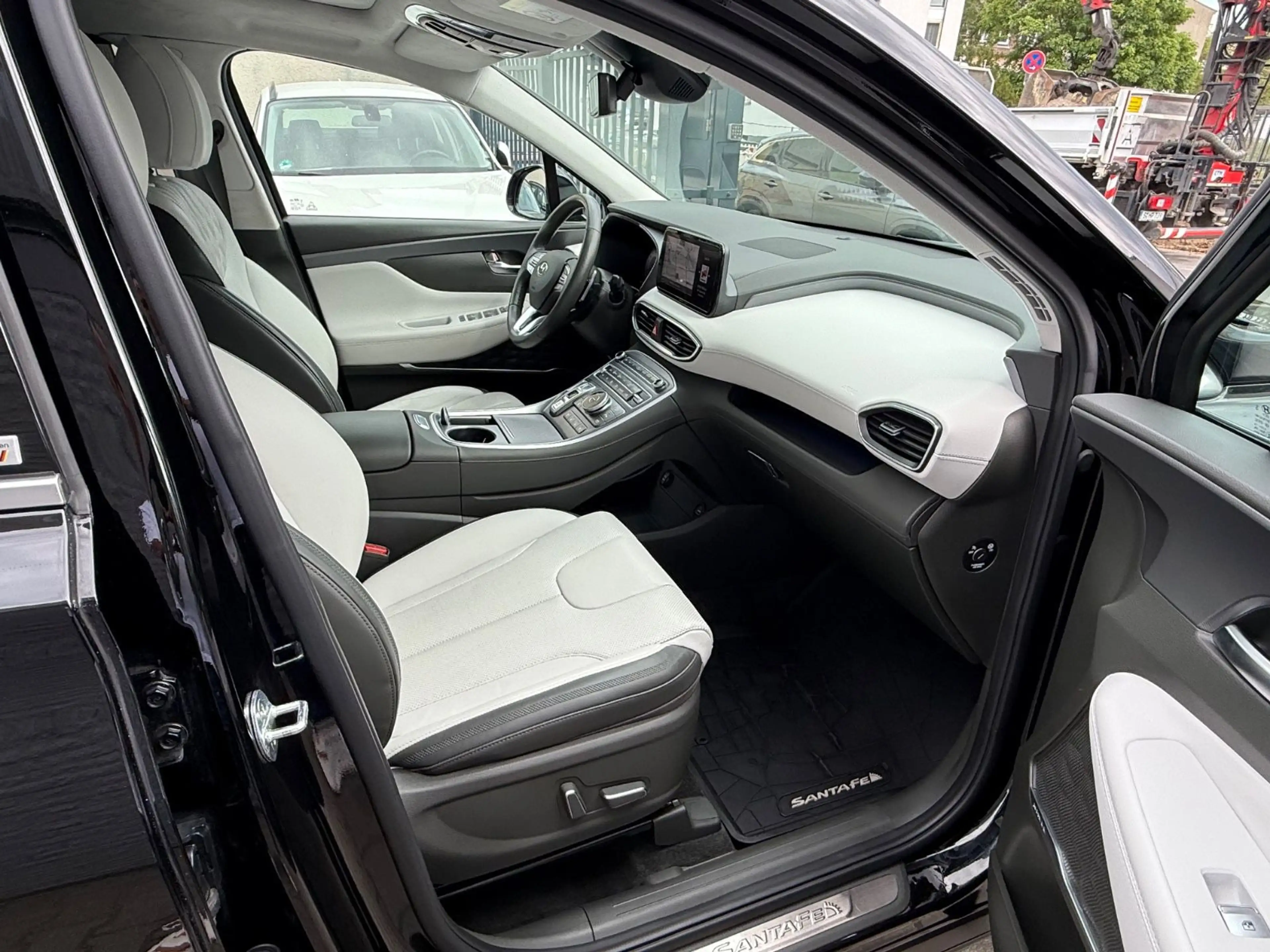 Hyundai SANTA FE 2,2 CRDi Signature 4WD 7-Sitzer Voll — photo 8