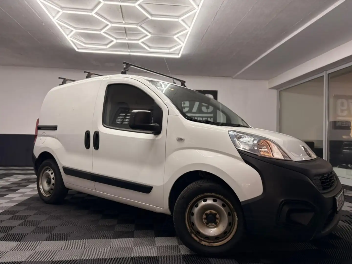 Fiat Fiorino 8-Fach USB Weiß - 1