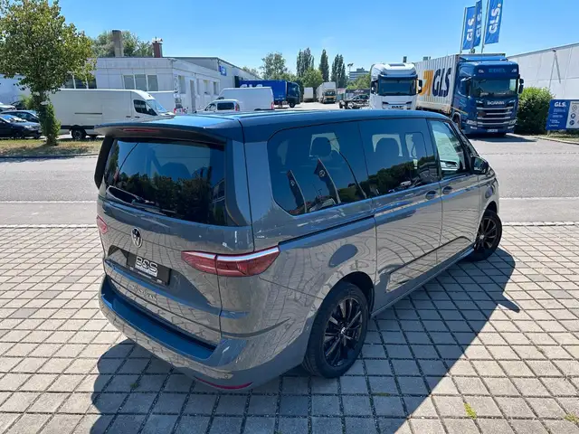 Volkswagen Multivan view 7