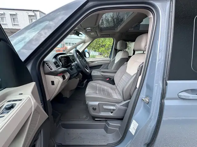 Volkswagen Multivan view 13