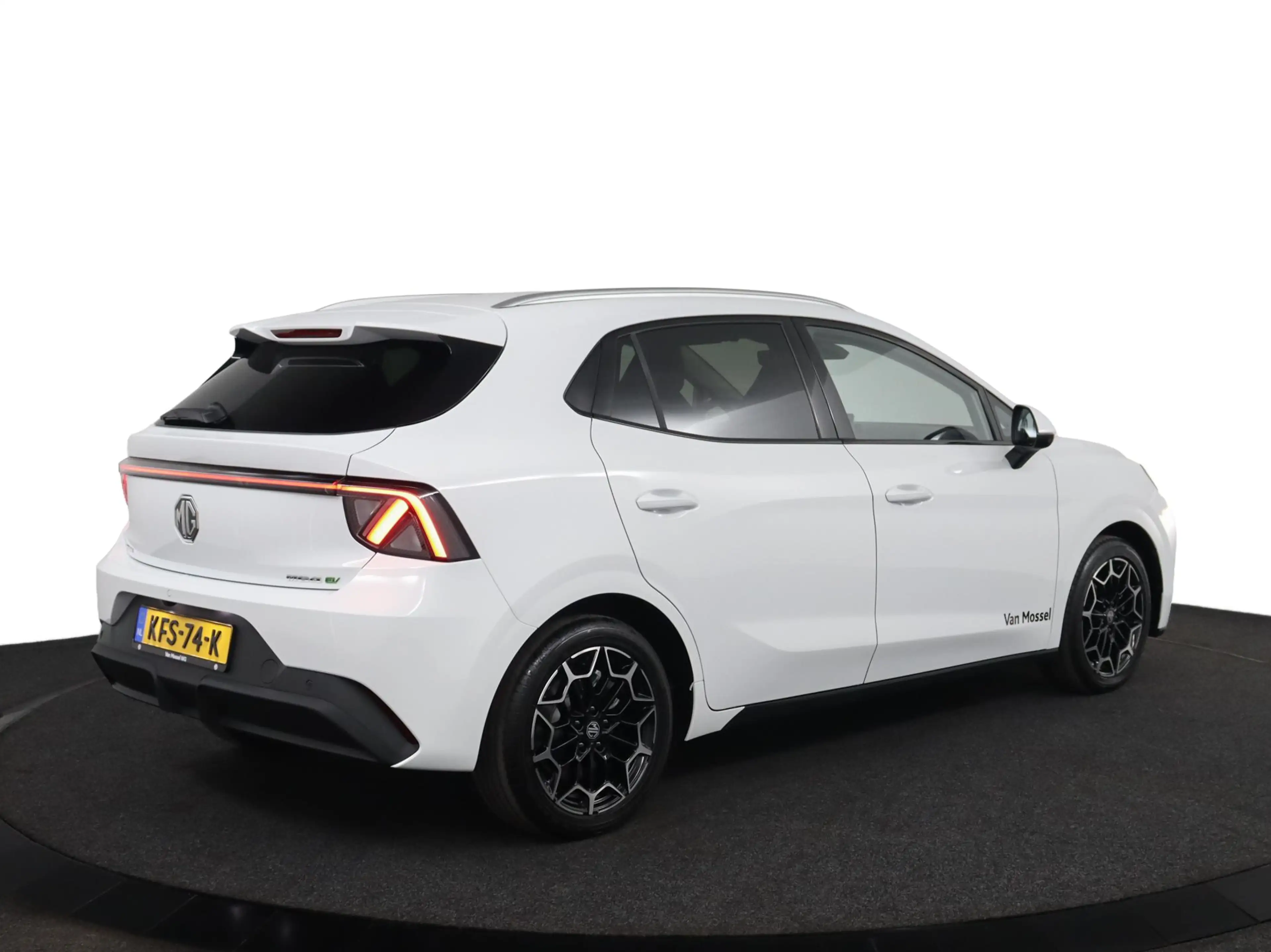 MG MG4 Electric Urban Premium 54 kWh | Navi | ACC | 360° — photo 7
