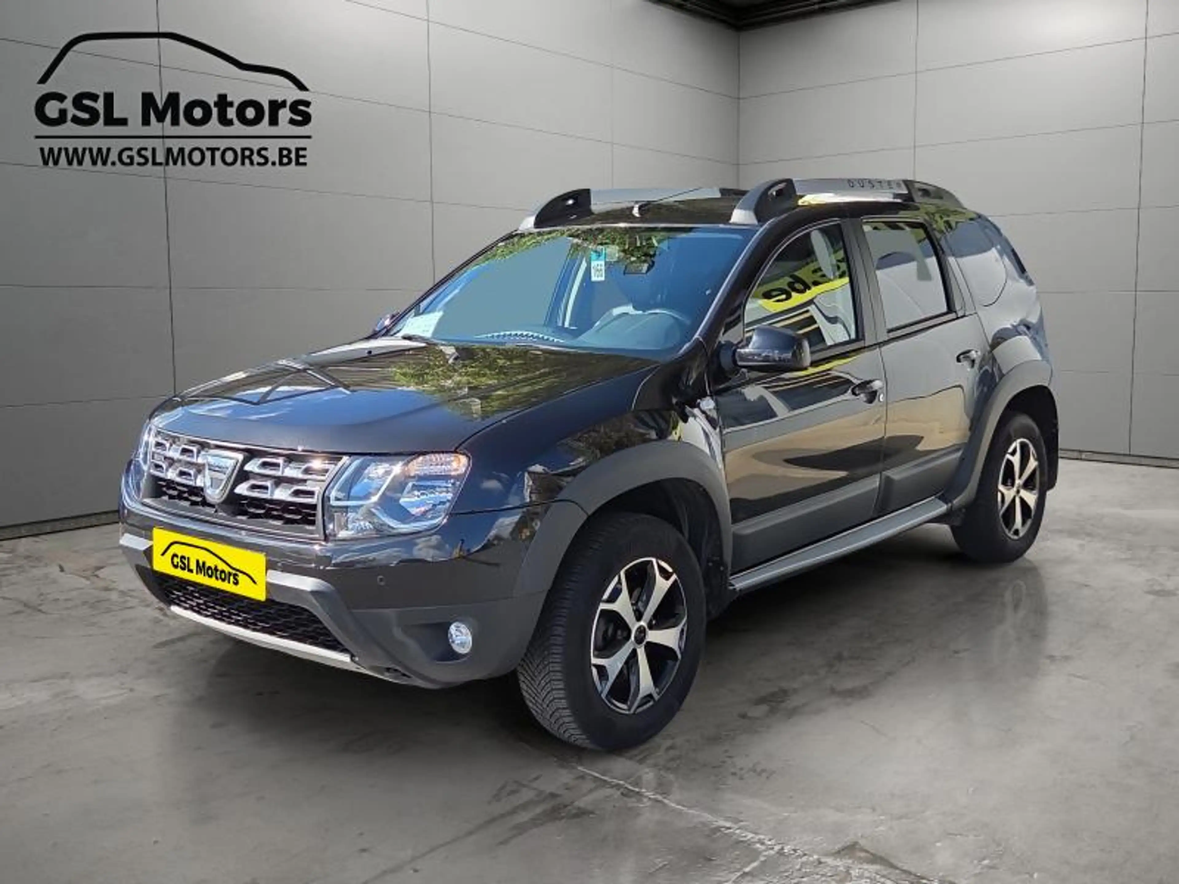 Dacia Duster 1.200cc  125cv 4x4 noir 08/17 Airco GPS Cruise