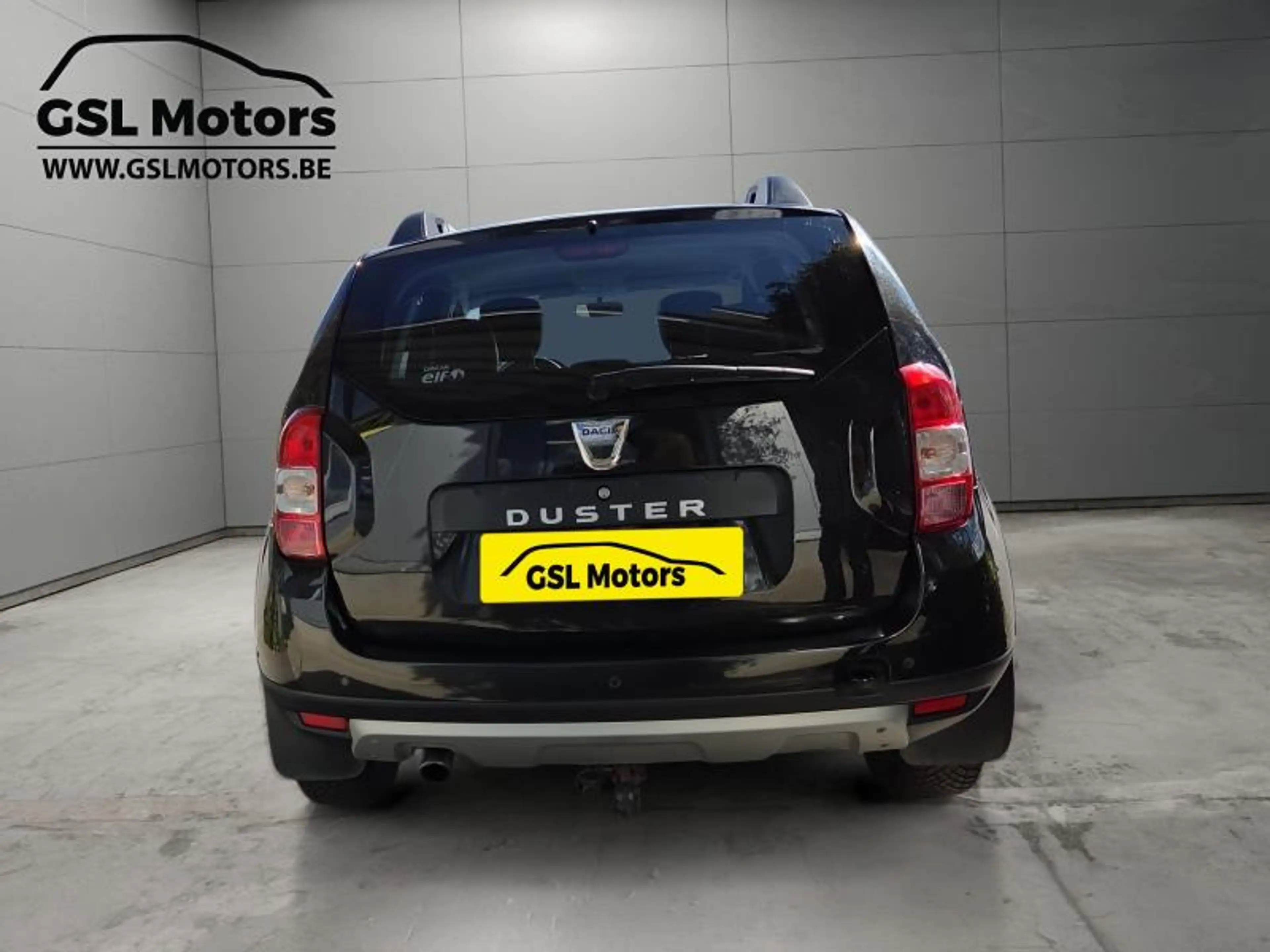 Dacia Duster 1.200cc 125cv 4x4 noir 08/17 Airco GPS Cruise — photo 5