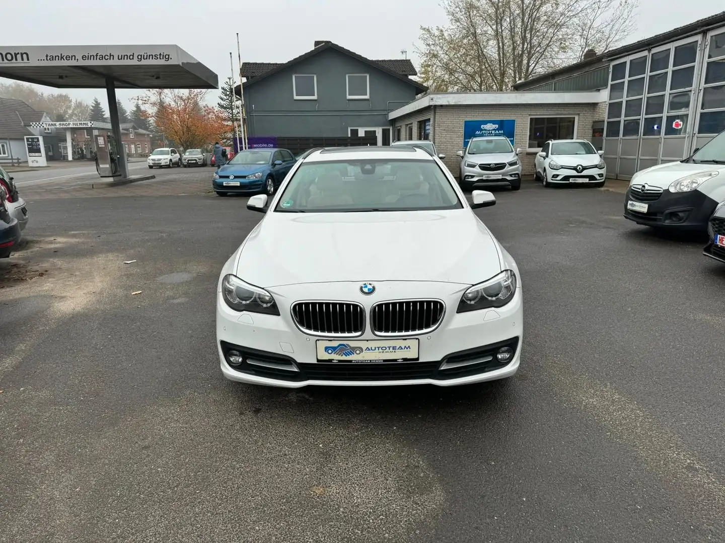BMW 520 D Touring HU+SERVICE NEU/Head-Up/NAVI/LEDER Wit - 2