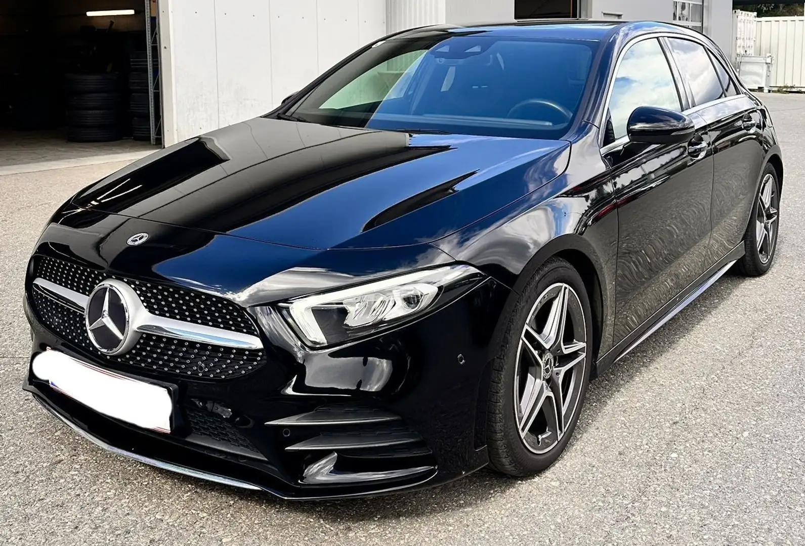 Mercedes-Benz A 200 d 4MATIC Aut. Schwarz - 1