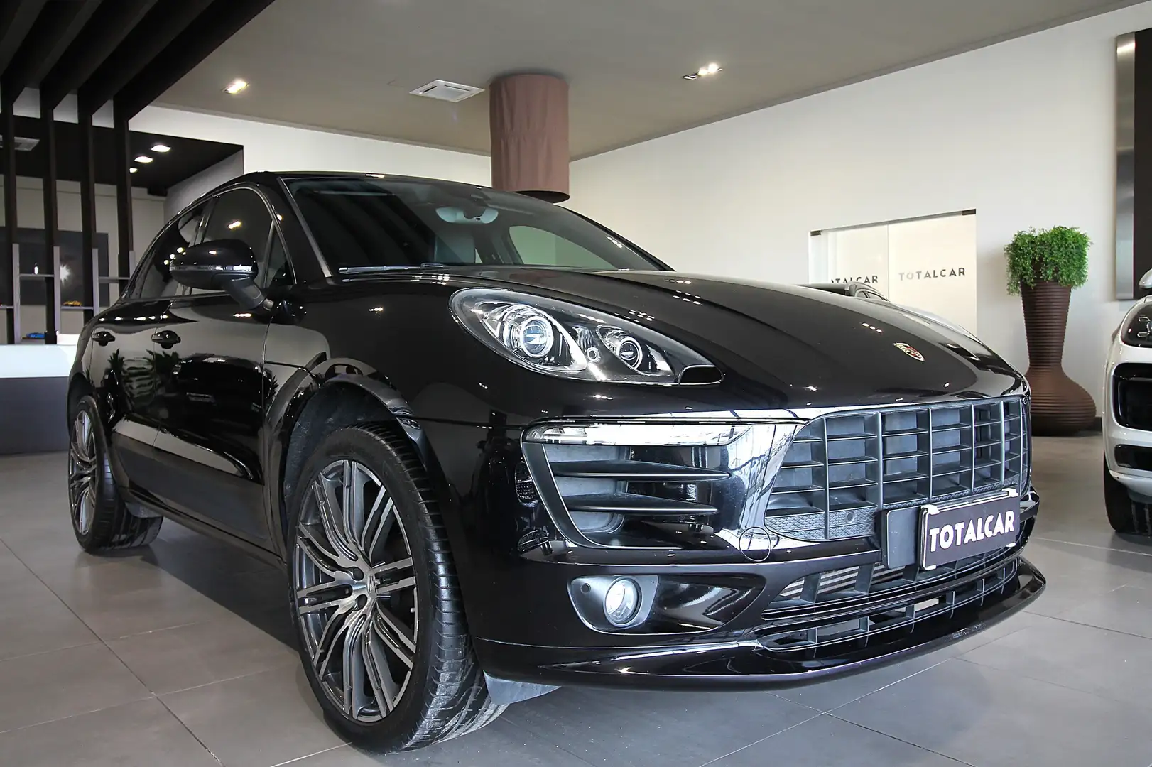 Porsche Macan MACAN 2.0 Zwart - 1