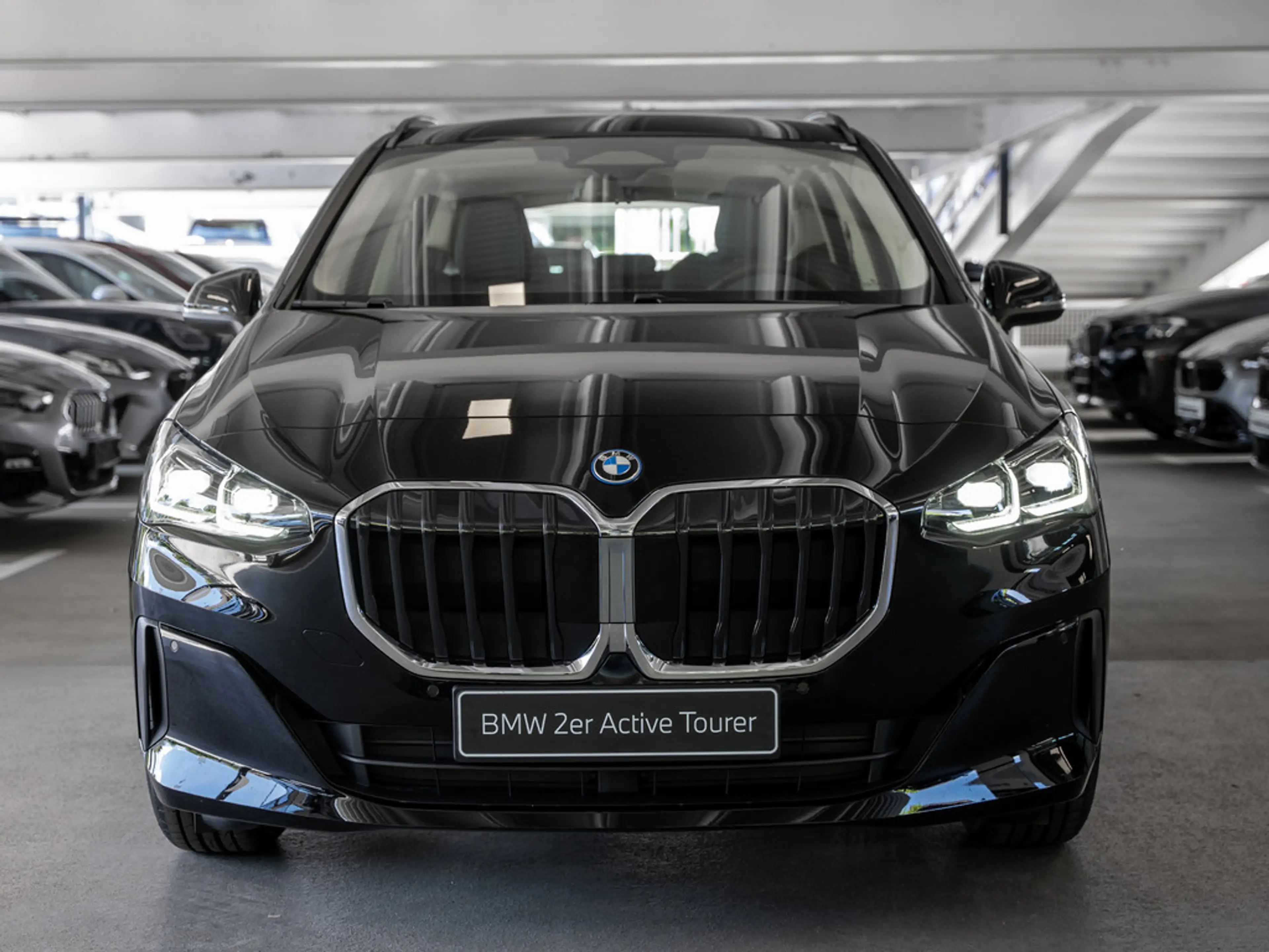 BMW 225 Active Tourer xDrive LED ACC AHK NAVI SHZ — photo 4