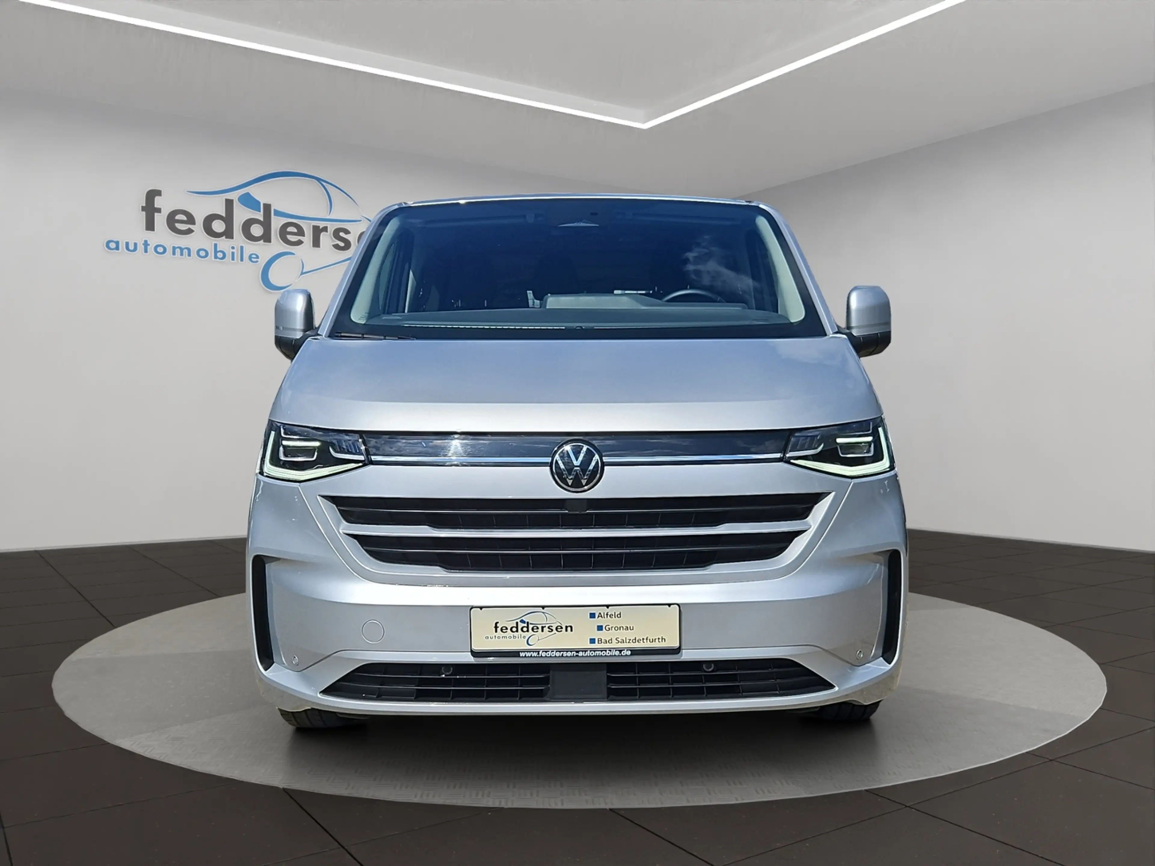 Volkswagen T7 Caravelle Style 2.0 TDI 9-Sitzer AHK Navi Rückfahrkamera Si — photo 3
