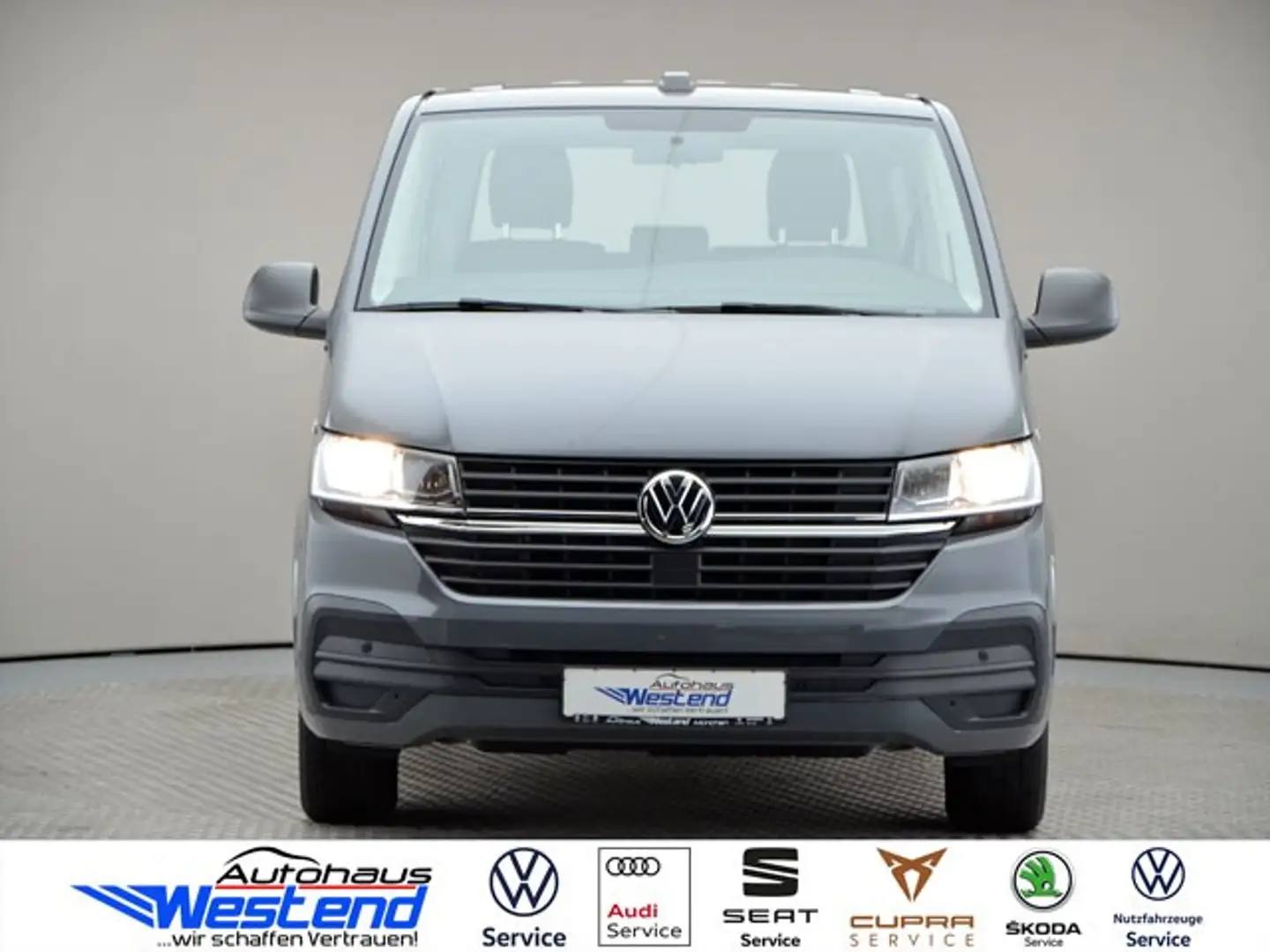 Volkswagen T6.1 Multivan Trendline Family 2.0l TDI 110kW DSG AHK Navi Grau - 1