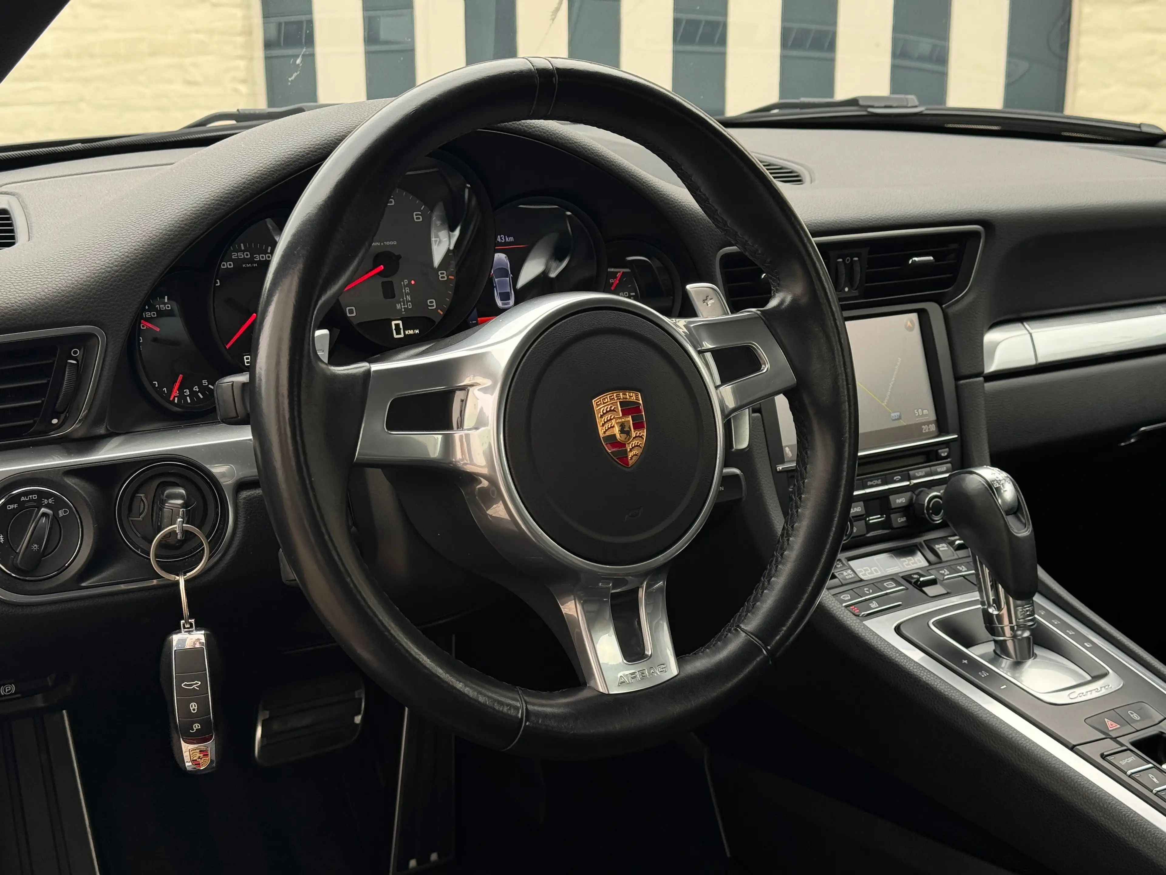 Porsche 911 - 991 Carrera 4S 3.8i Coupé PDK — photo 12