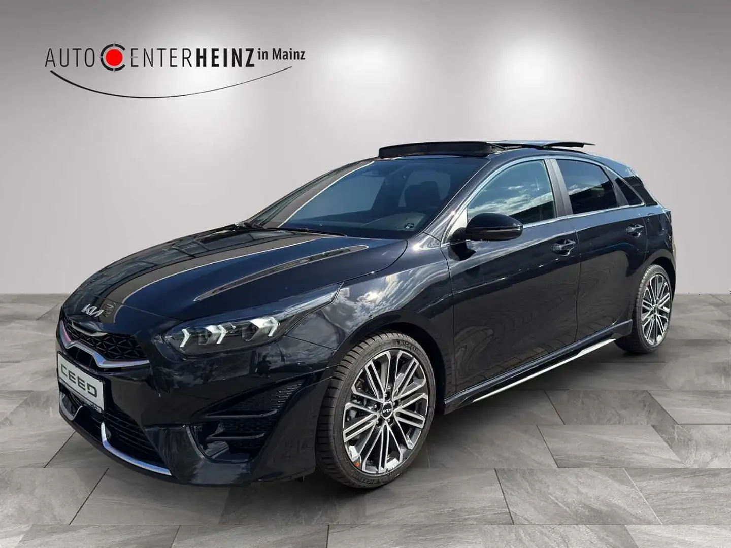 Kia Ceed / cee'd 1.5 T-GDI DCT7 OPF GT Line Tech.-, Leder.-, und Pe Schwarz - 1