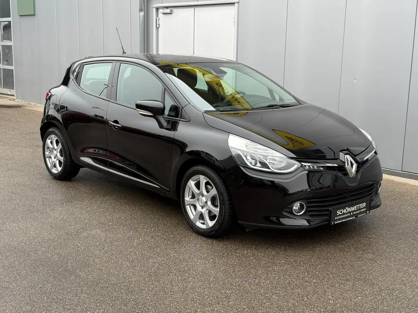 Renault Clio 1.2 TCE Dynamique Automatik Metallic Schwarz - 1