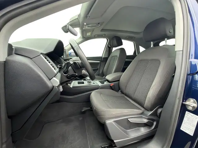 Audi Q5 view 15
