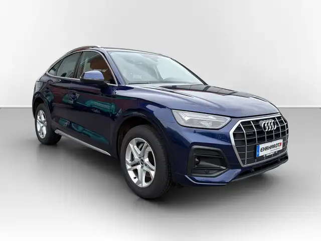 Audi Q5 view 5
