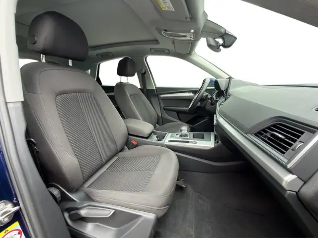 Audi Q5 view 13