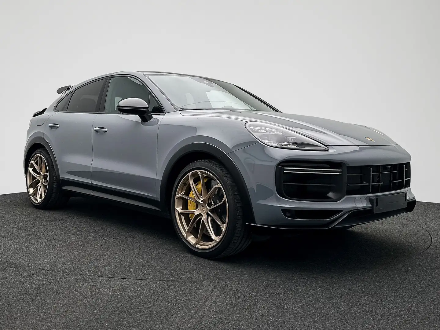 Porsche Cayenne Coupe Turbo GT 4.0i AWD 640HP Bleu - 1