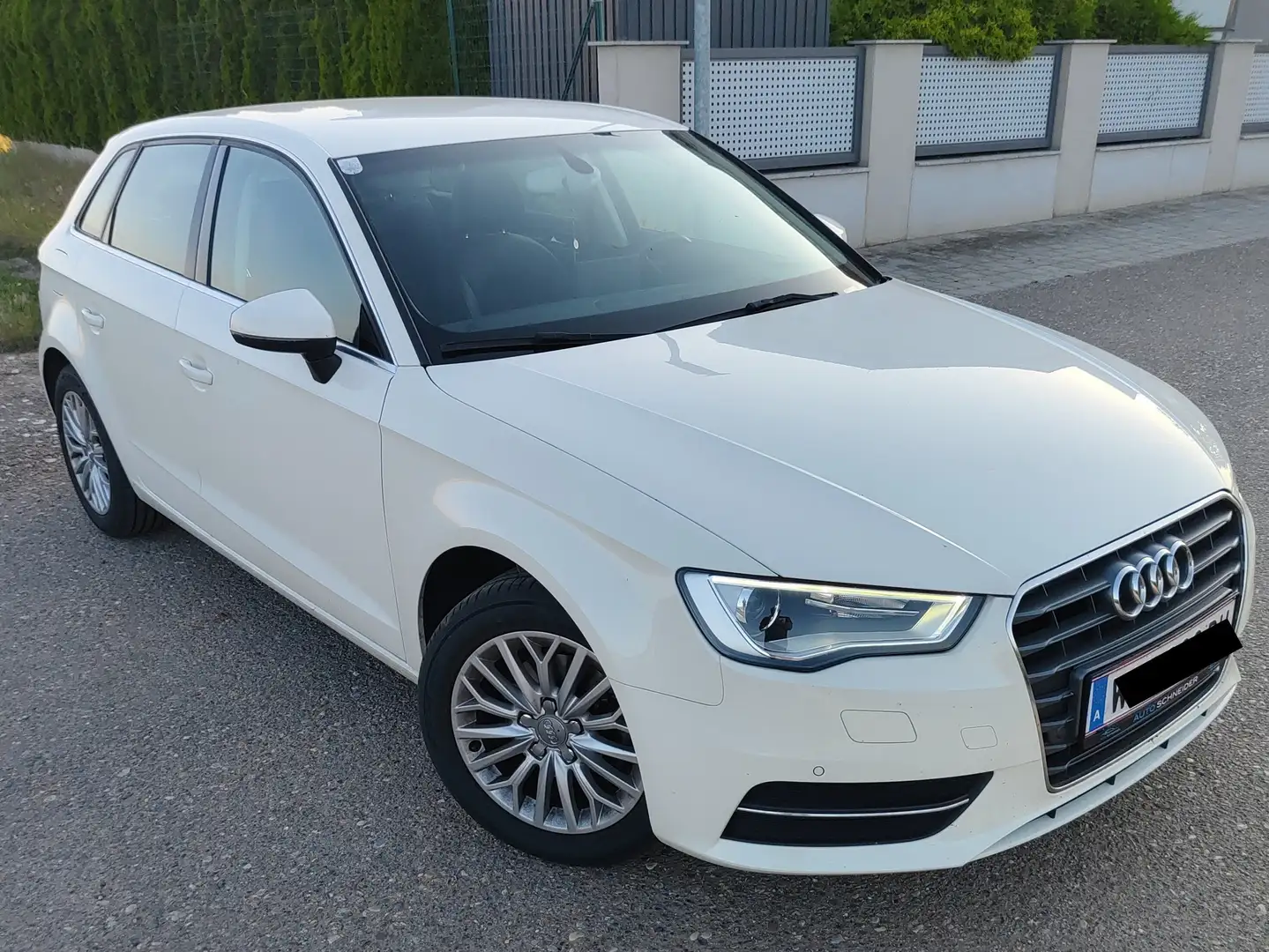 Audi A3 A3 SB 1,2 TFSI Daylight Daylight Weiß - 2