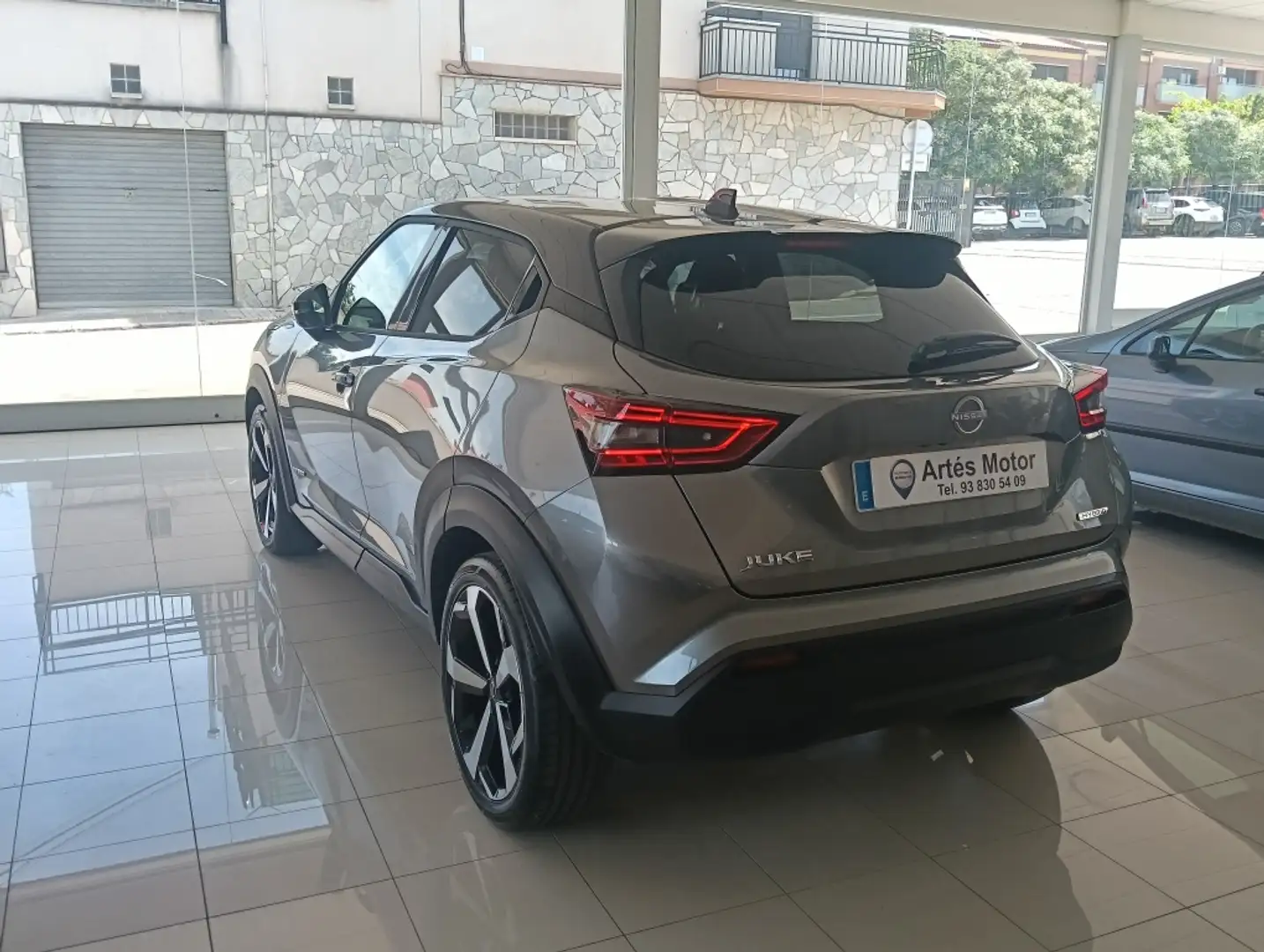 Nissan Juke 1.6 Hybrid Tekna Auto Beige - 2