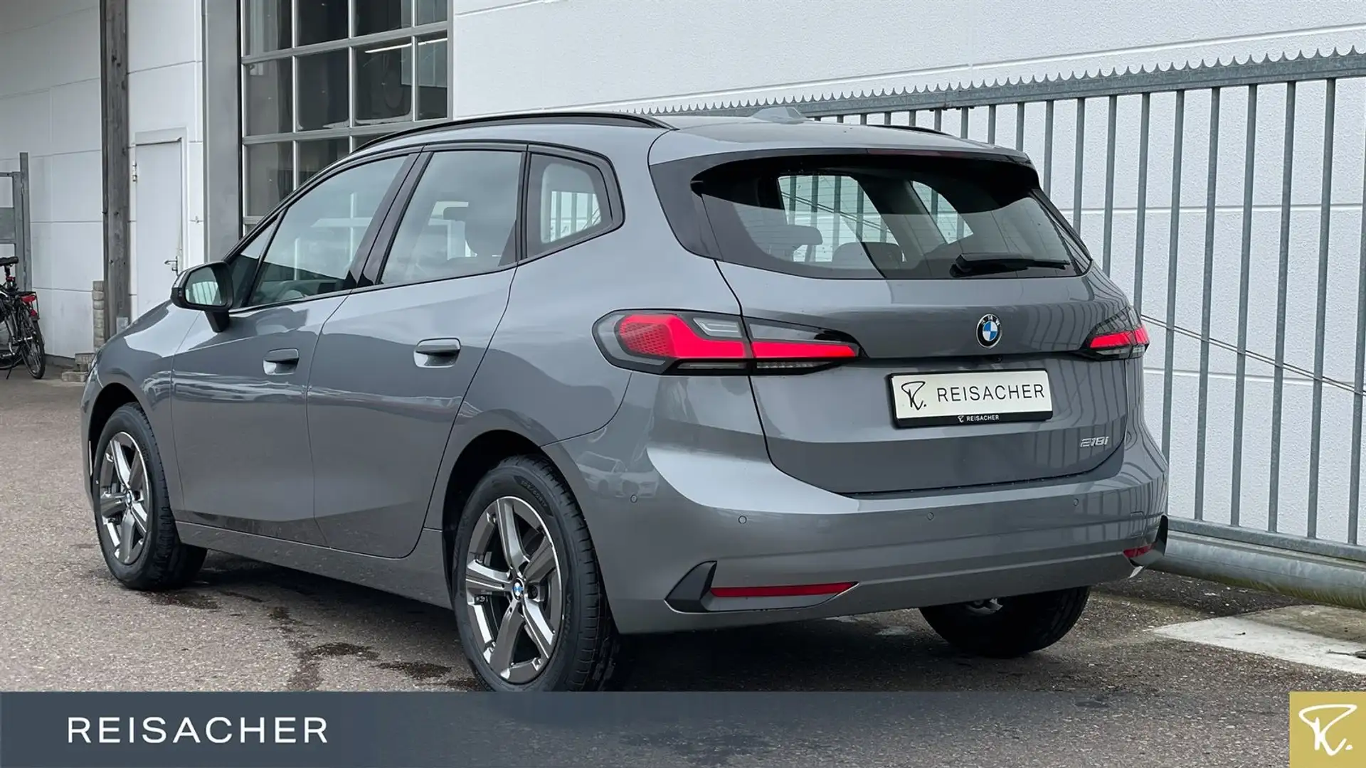 BMW 218 218i A Active Tourer AHK,Autom Šedá - 2