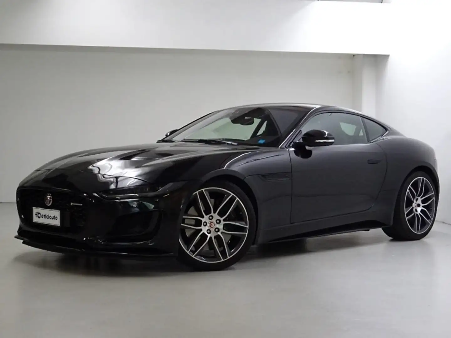 Jaguar F-Type 5.0 V8 450 CV aut AWD Coupé R-Dynamic Noir - 1