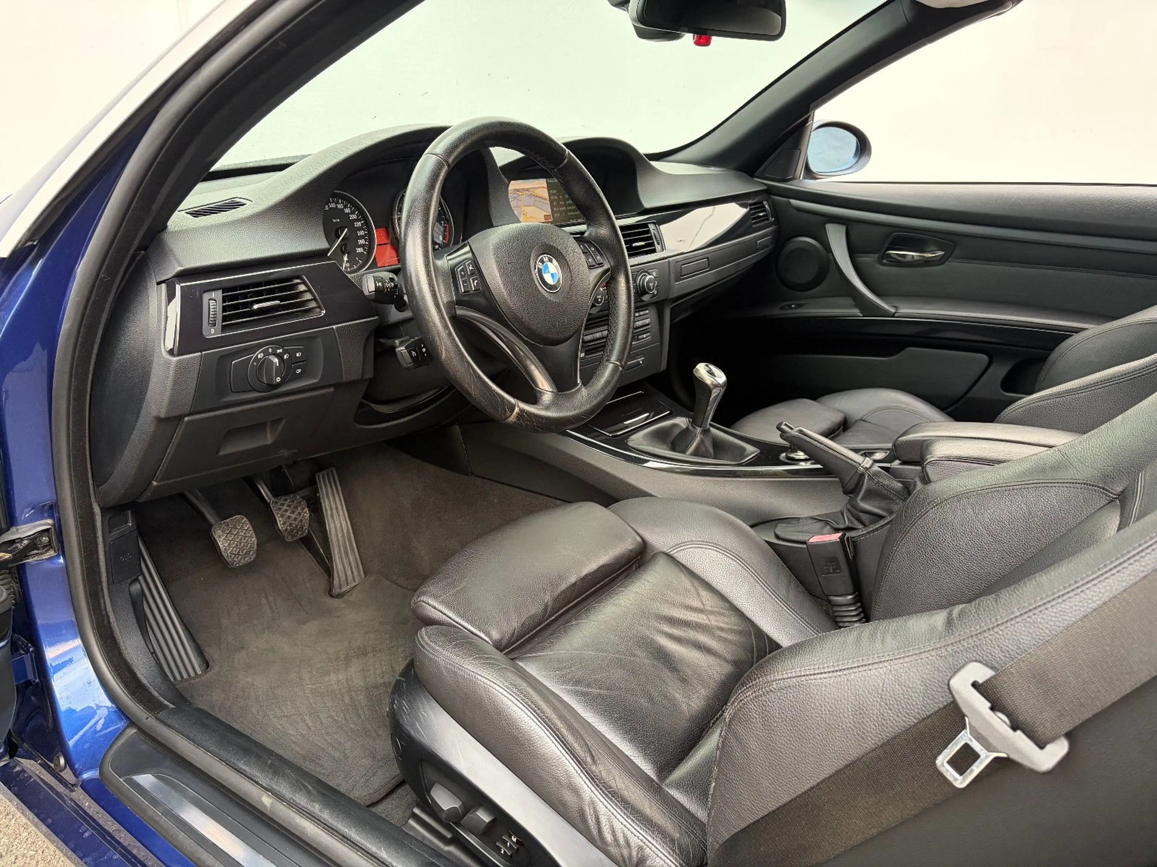 BMW 325 i Cabrio*SPORT**Bi-XENON*LEDER*NAVI*PDC* — photo 19