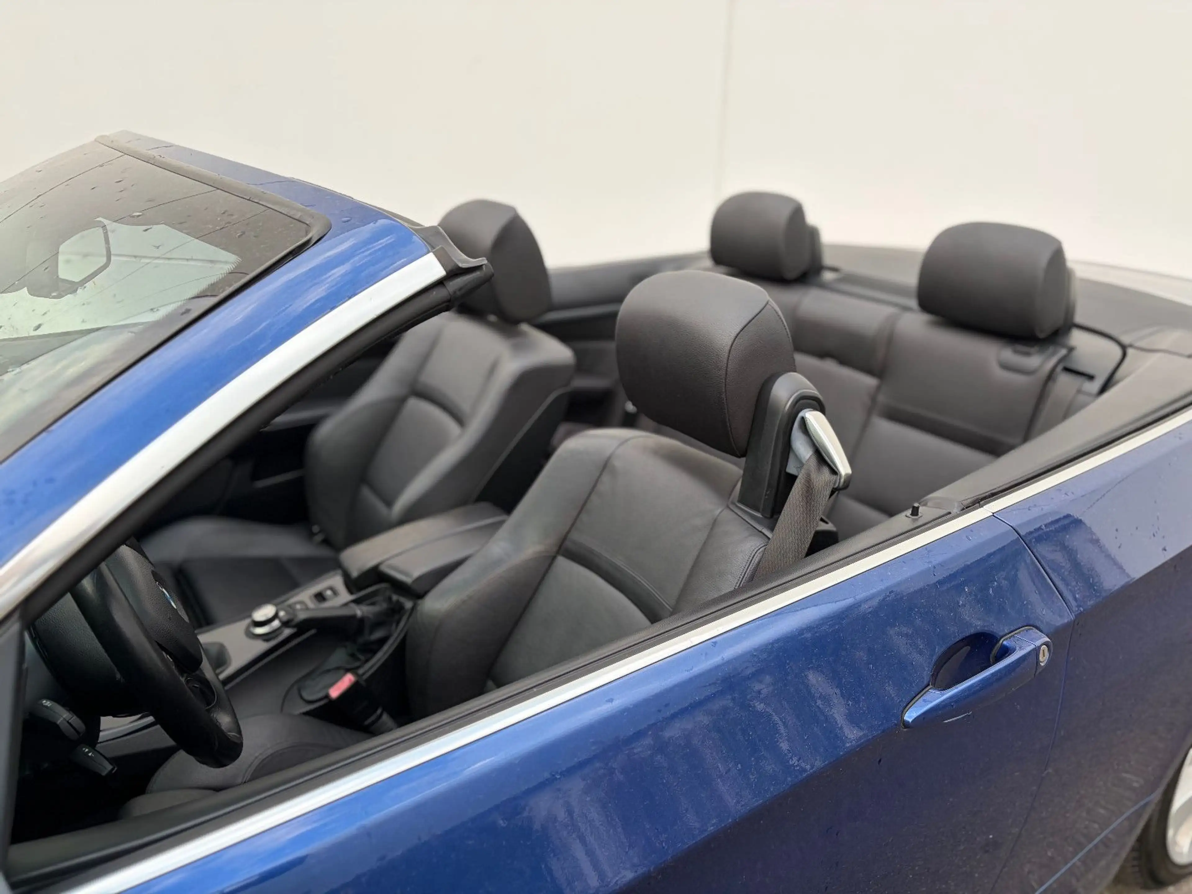 BMW 325 i Cabrio*SPORT**Bi-XENON*LEDER*NAVI*PDC* — photo 4