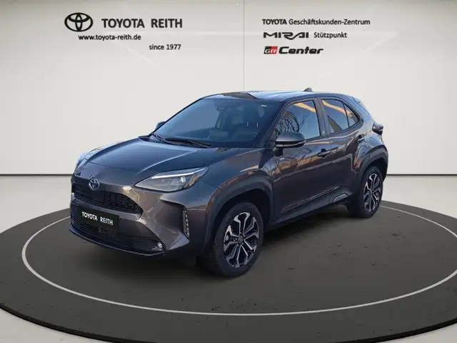 Toyota Yaris Cross Hybrid FWD Team Deutschland Navi LED Apple CarPlay