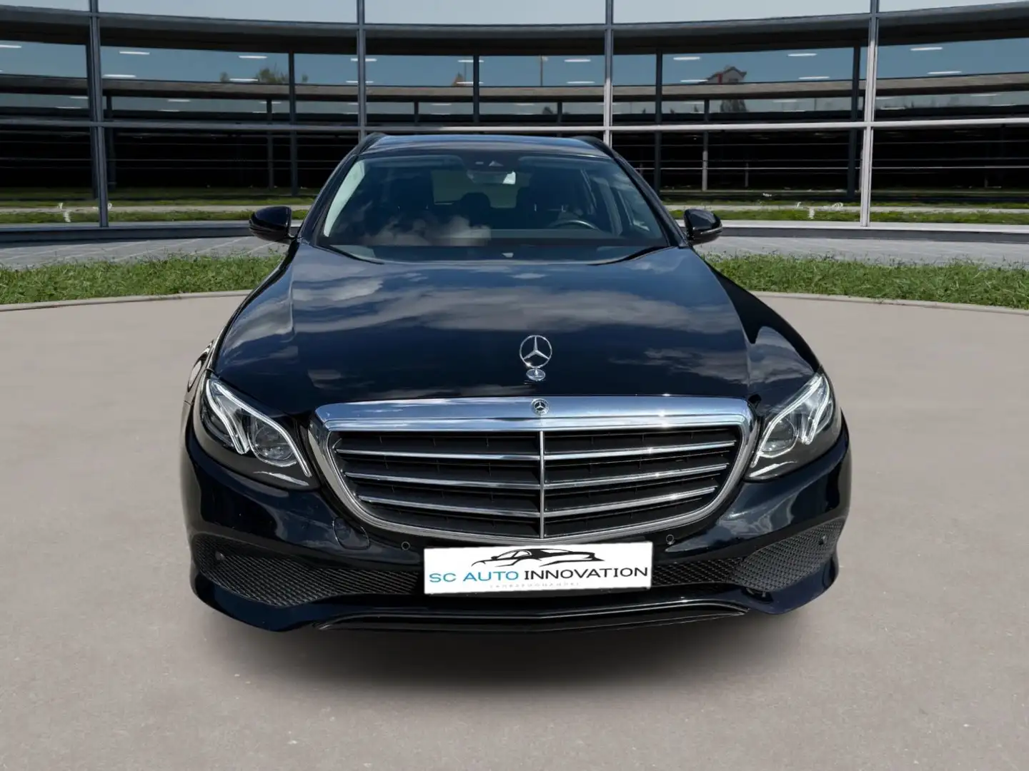 Mercedes-Benz E 400 d 4Matic+LED+SHZ+Kamera+Navi+DAB+ Noir - 2