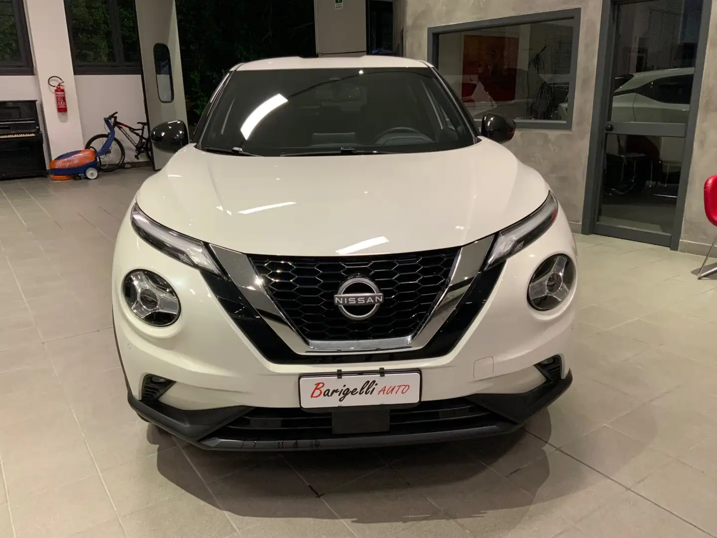 Nissan Juke 1.0 DIG-T 114 CV N-Connecta Bílá - 2