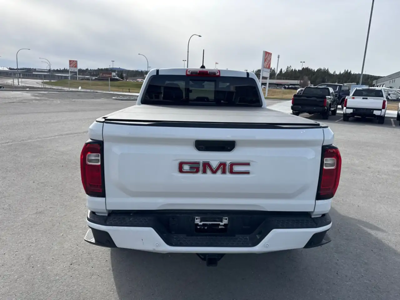 GMC Canyon снимка GMC Canyon