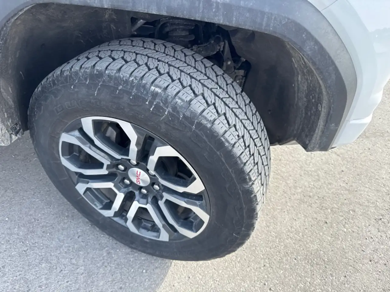 GMC Canyon снимка GMC Canyon