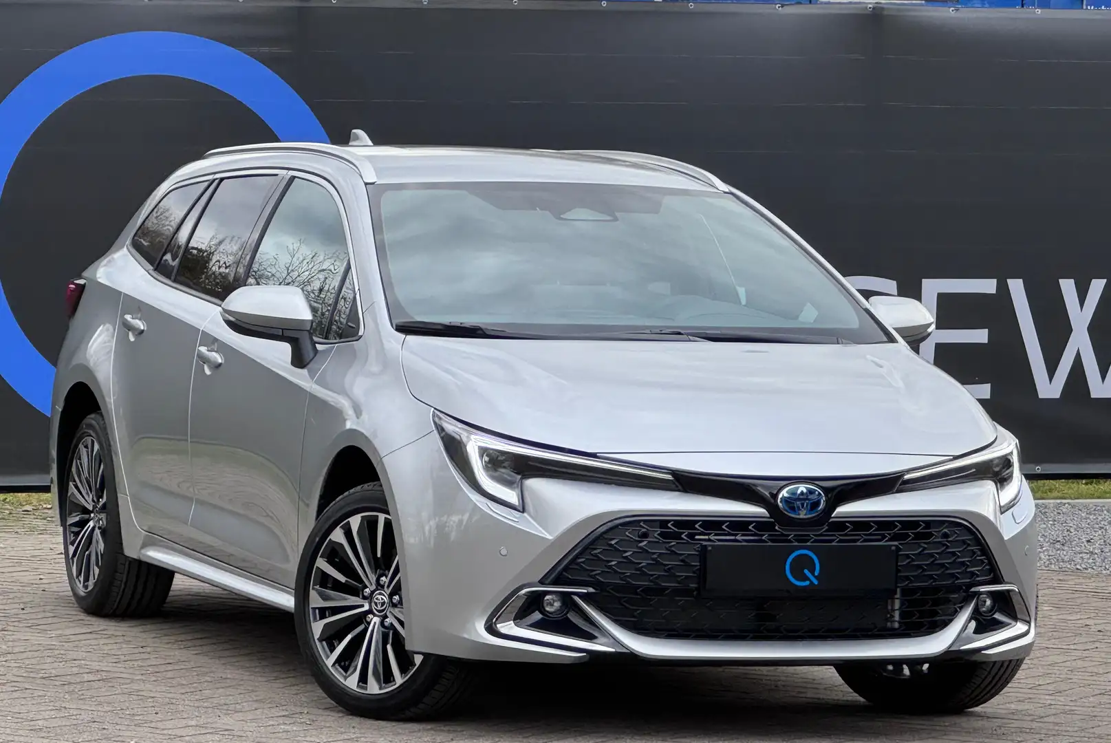 Toyota Corolla TS 1.8 HYBRID STYLE CARPLAY CAMERA ELEK.KOFFER DAB Silber - 1