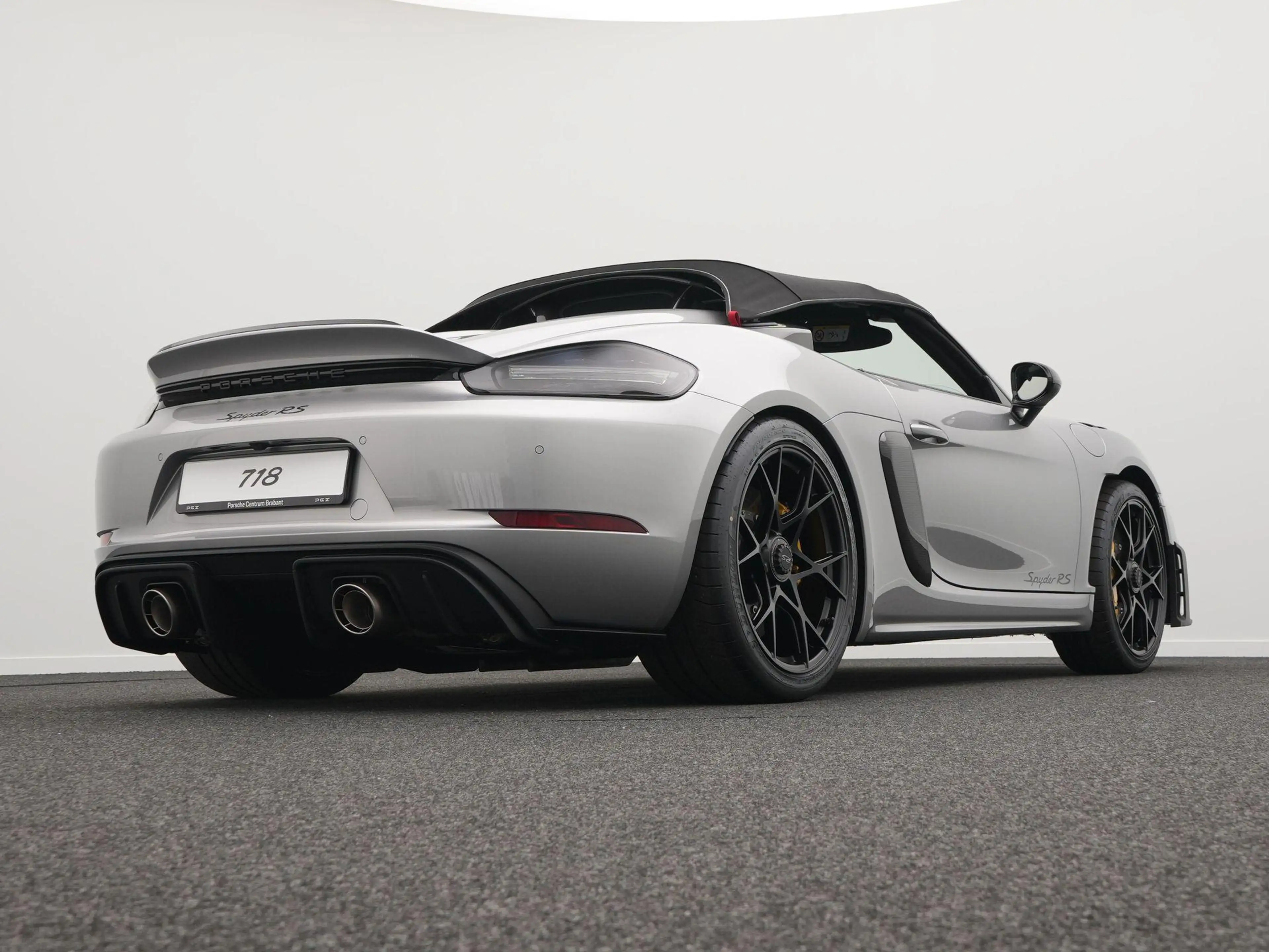Porsche 718 Spyder RS — photo 10
