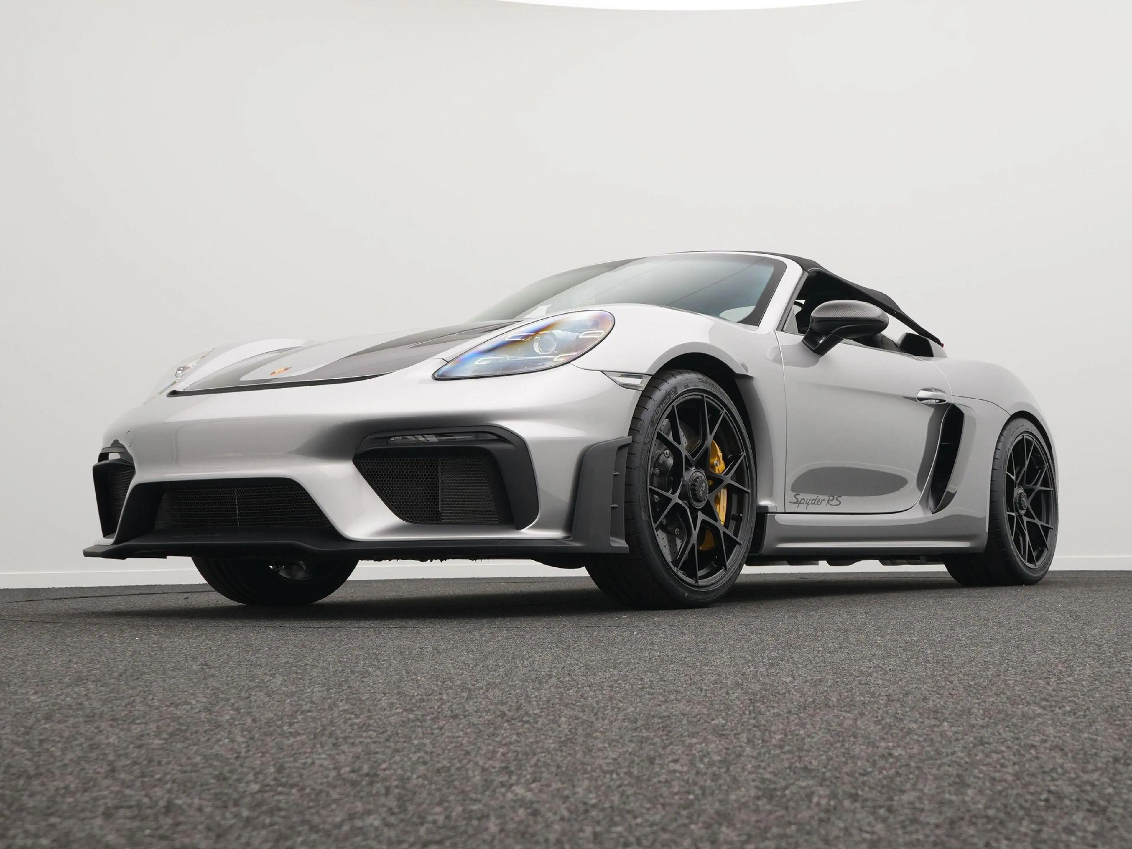 Porsche 718 Spyder RS — photo 9
