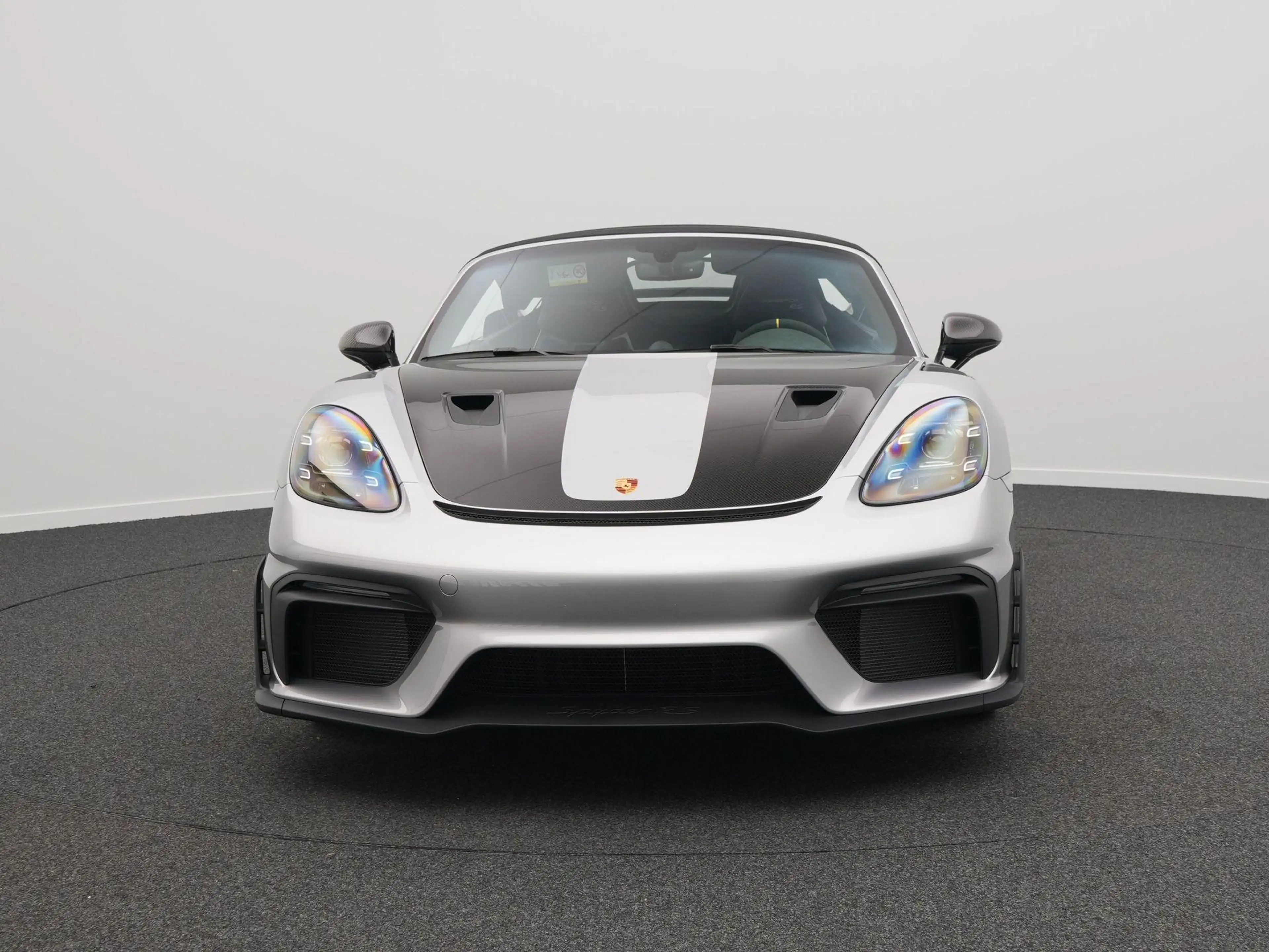 Porsche 718 Spyder RS — photo 8
