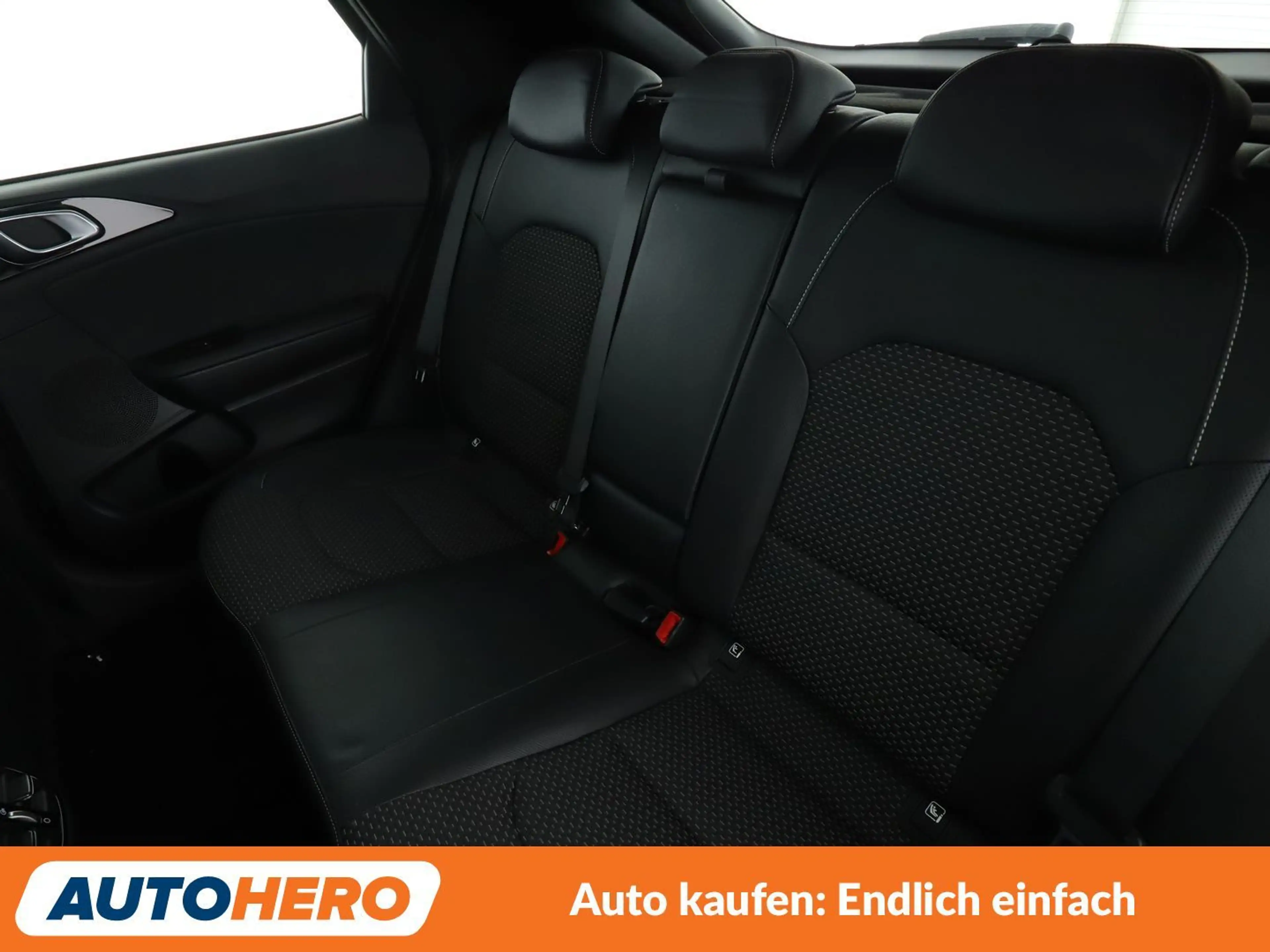Kia XCeed 1.4 TGDI JBL Sound Edition Aut.*NAVI*LED*SPUR* — photo 14