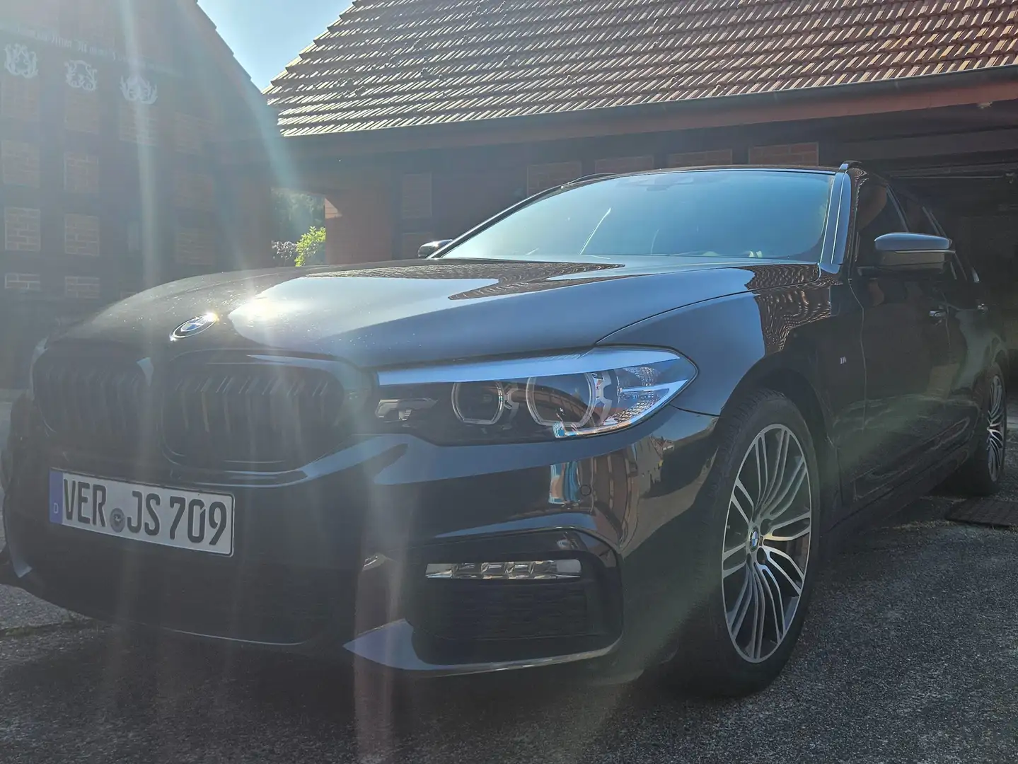 BMW 530 M-Paket, Head Up, SZH, Multifktlenkrad,allrad Grau - 2