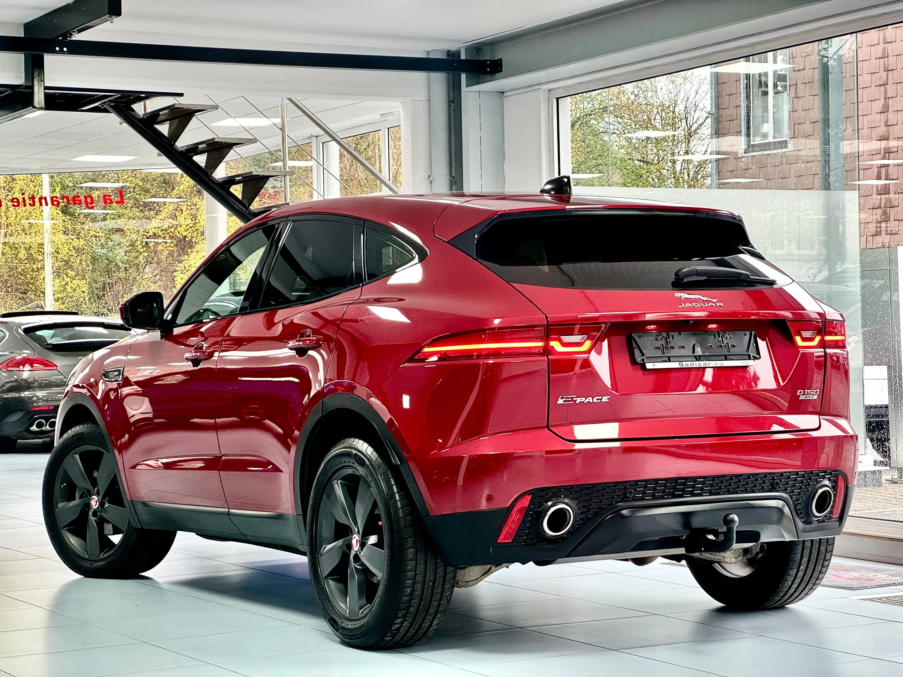 Jaguar E-Pace D150 - 2.0 D 150cv AWD S (4x4) — photo 4