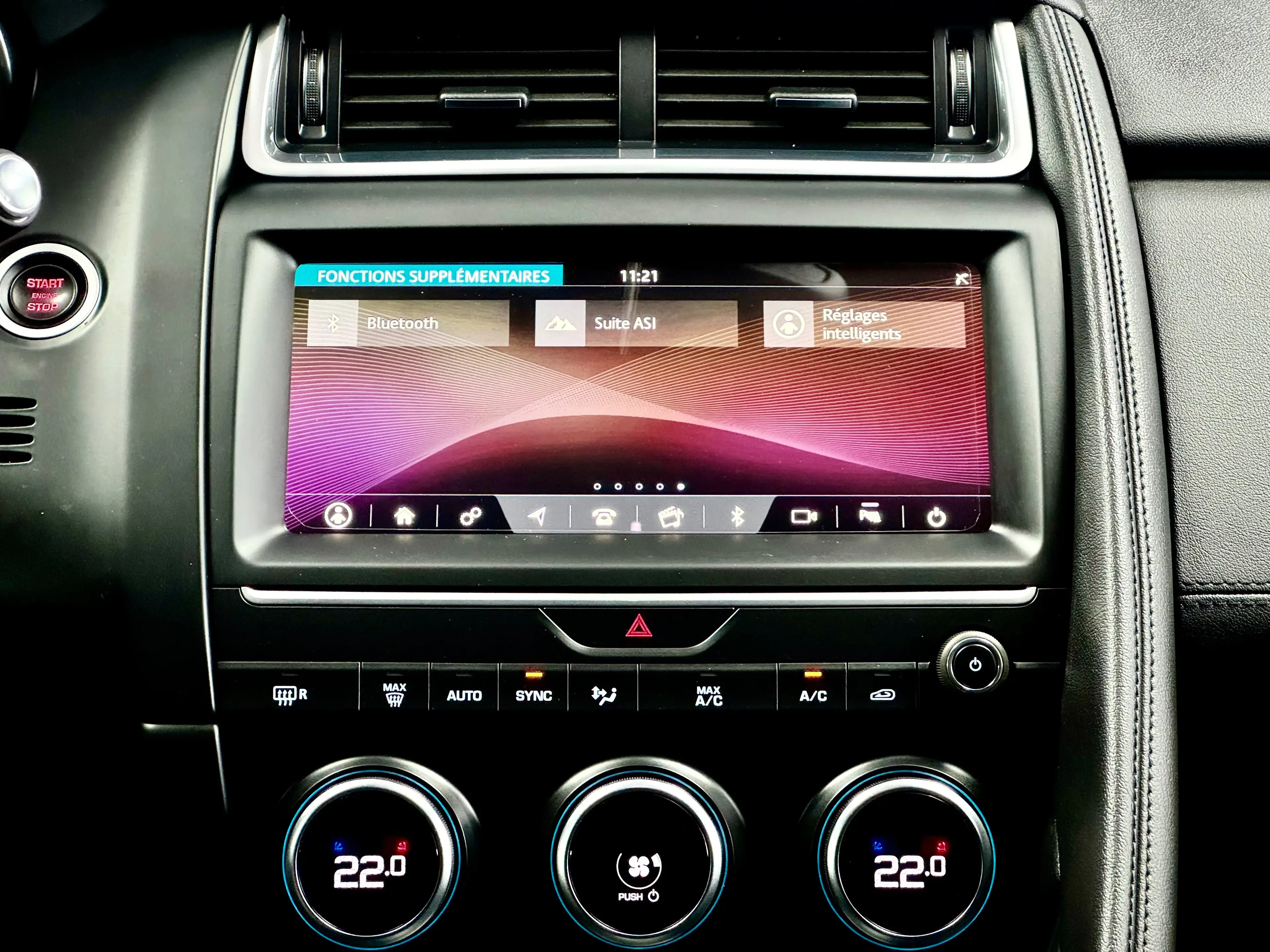 Jaguar E-Pace D150 - 2.0 D 150cv AWD S (4x4) — photo 14