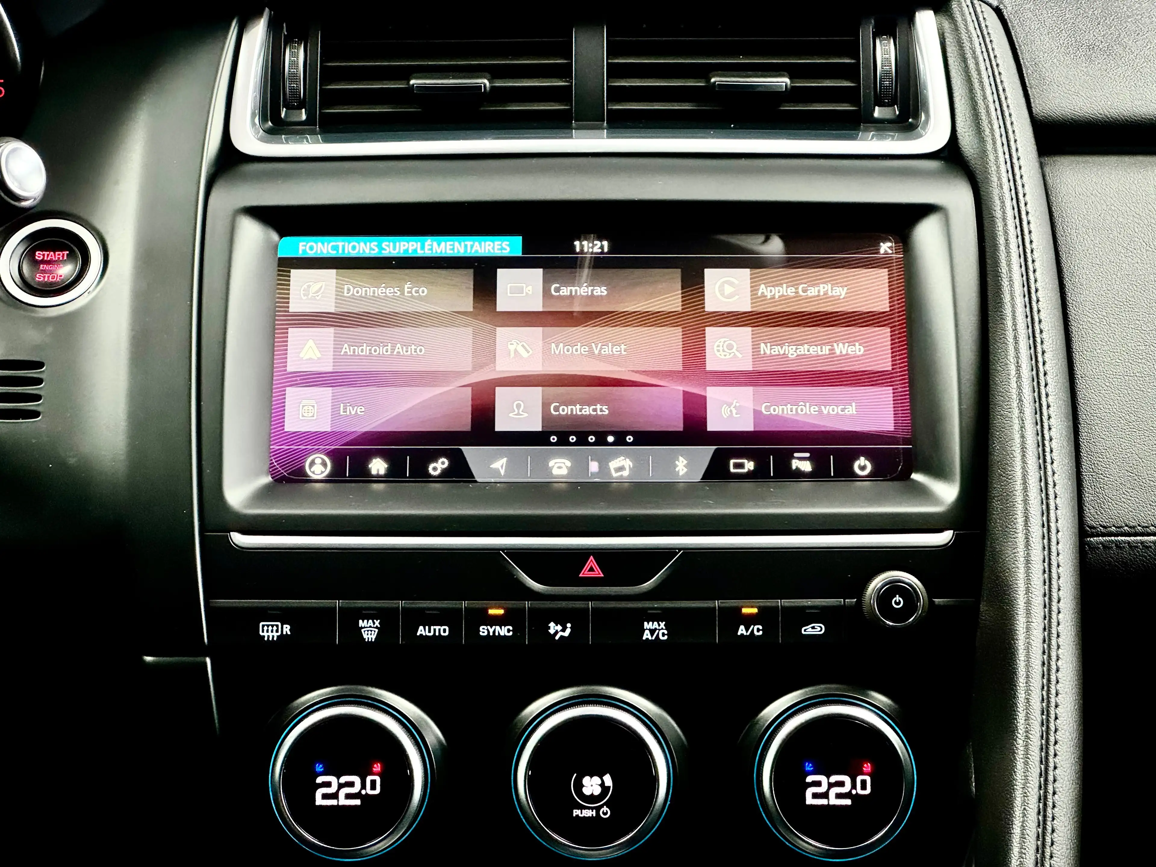 Jaguar E-Pace D150 - 2.0 D 150cv AWD S (4x4) — photo 13